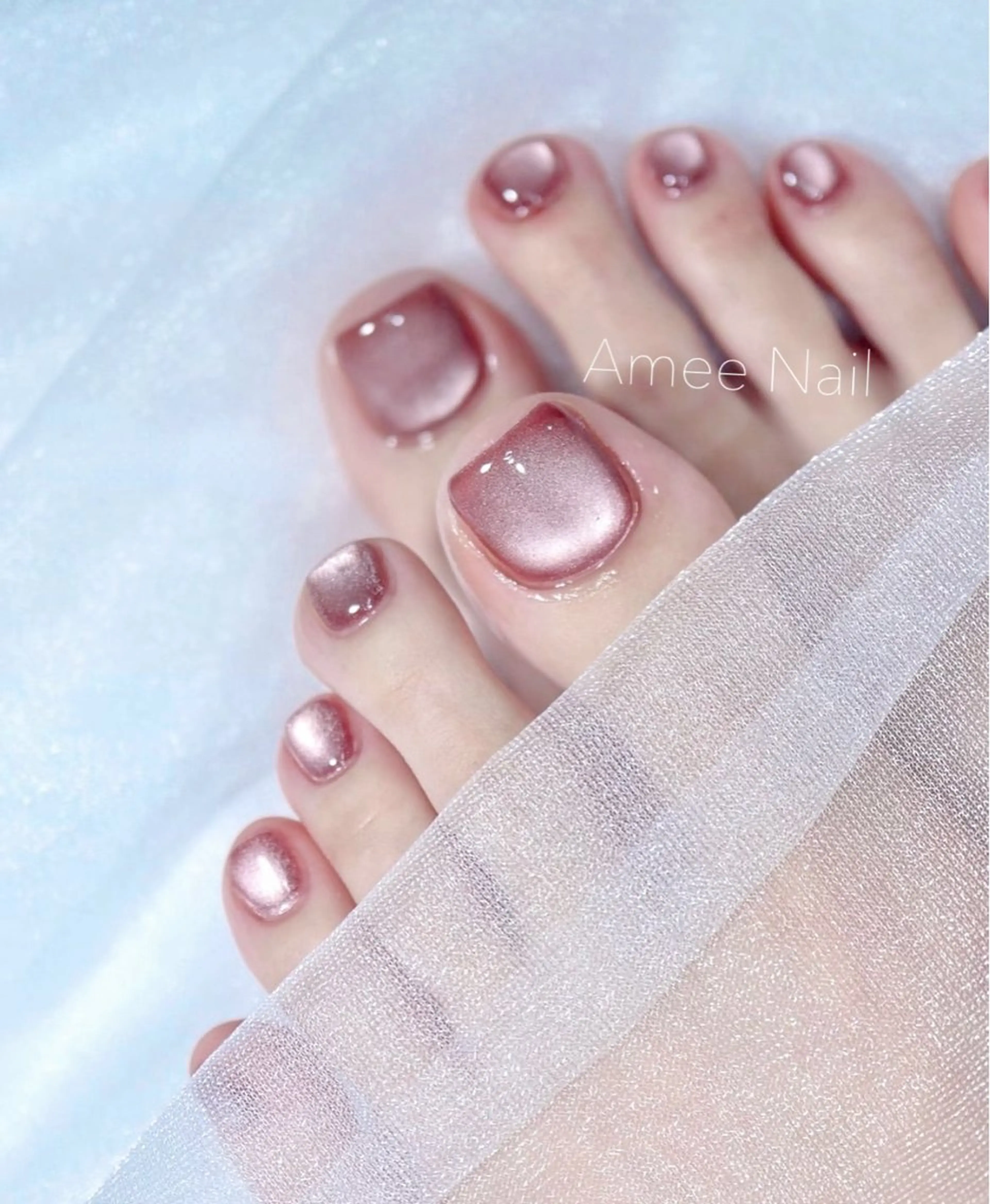 ネイル アートネイル グラデーション キラキラネイル ニュアンスネイル オフィスネイル フットネイル Amee Nail Salonのネイルデザイン