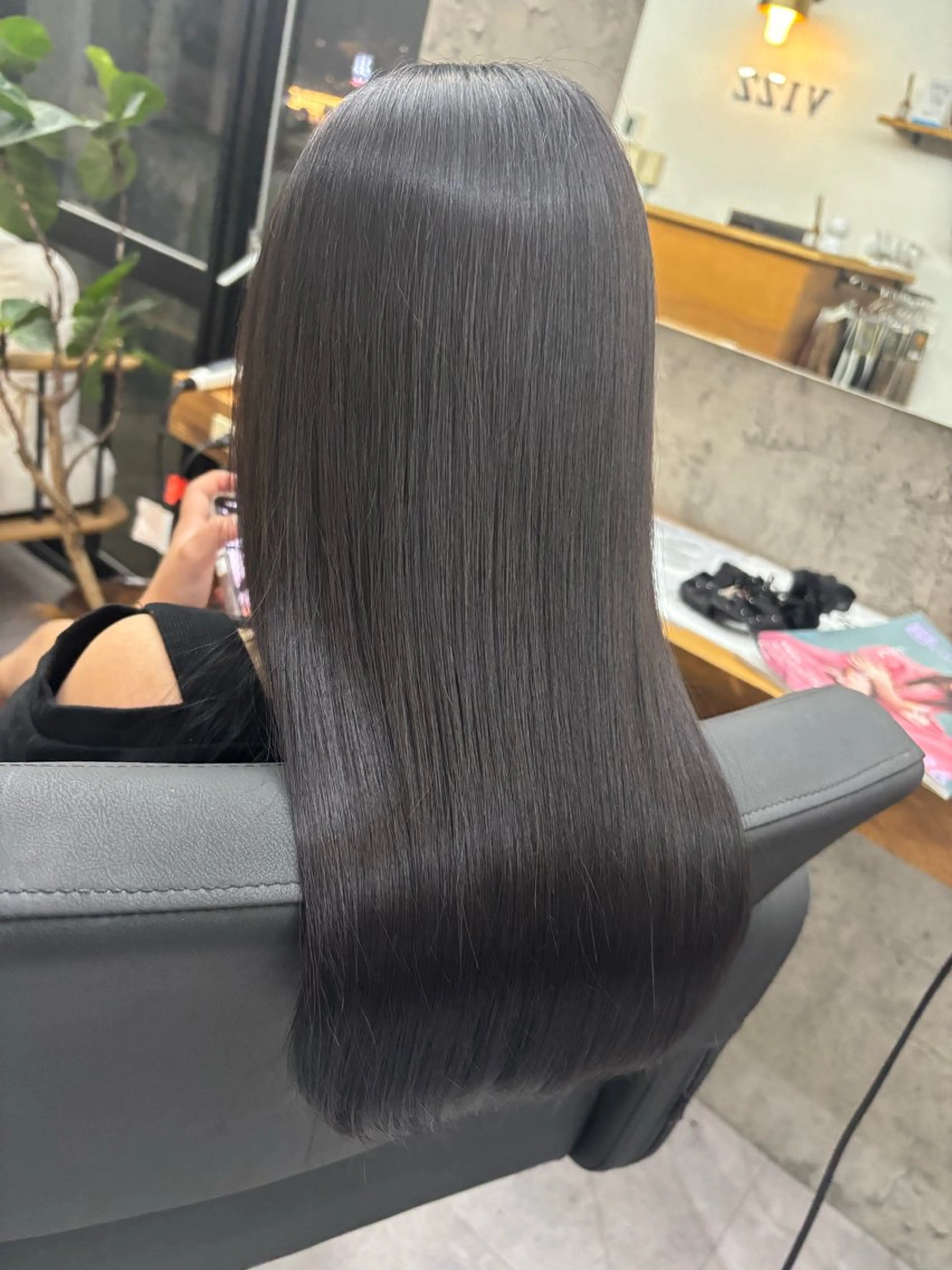 セミロング パーマ ヘアアレンジ カット 縮毛矯正 トリートメント vizz by el yts 北谷エクステのヘアスタイル