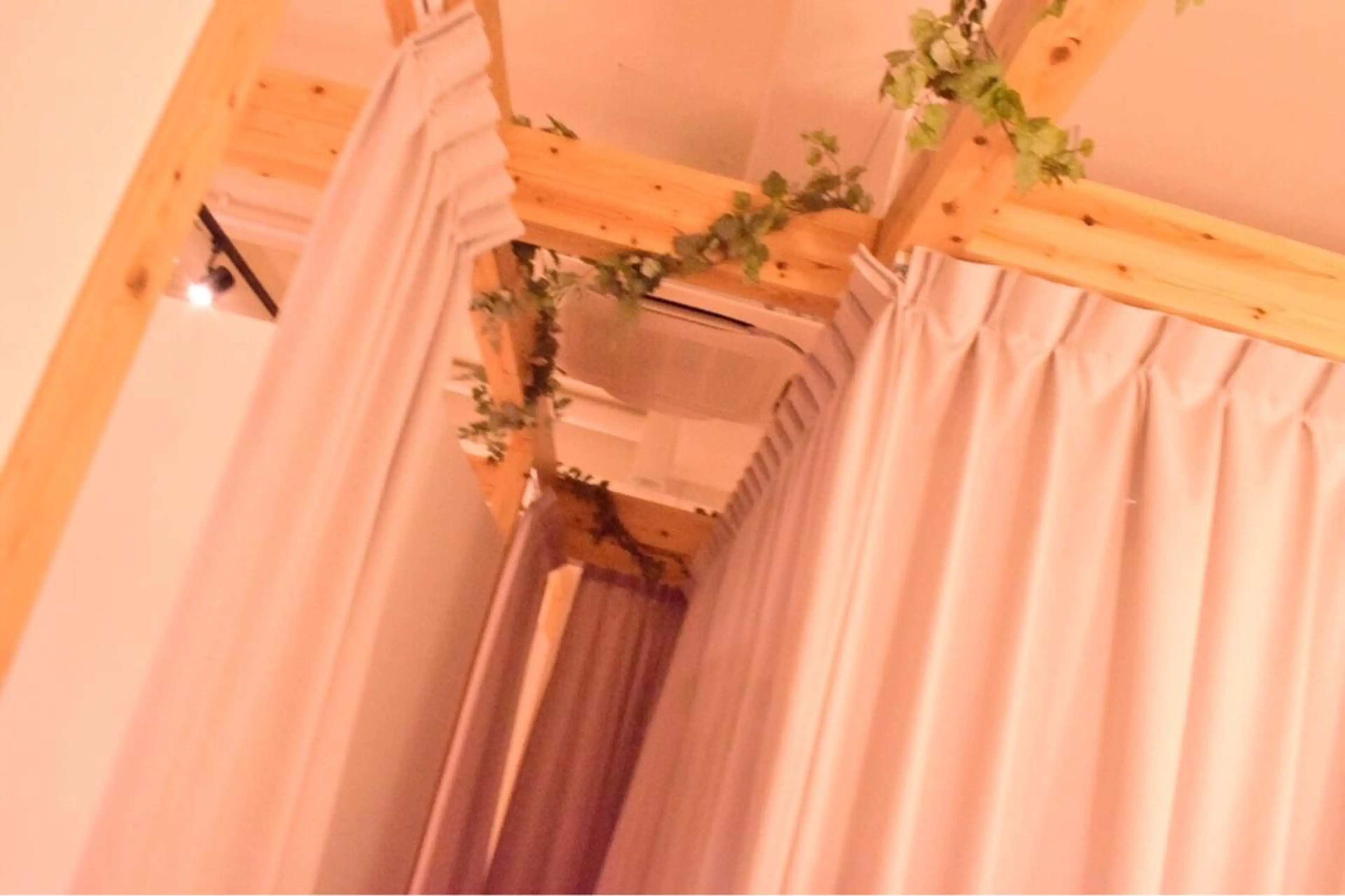 ミディアム カラー パーマ ヘアアレンジ メンズ キッズ ネイル マツエク・マツパ ニキビ・肌質改善専門 ♡人生が変わるサロンのエステ・リラクイメージ