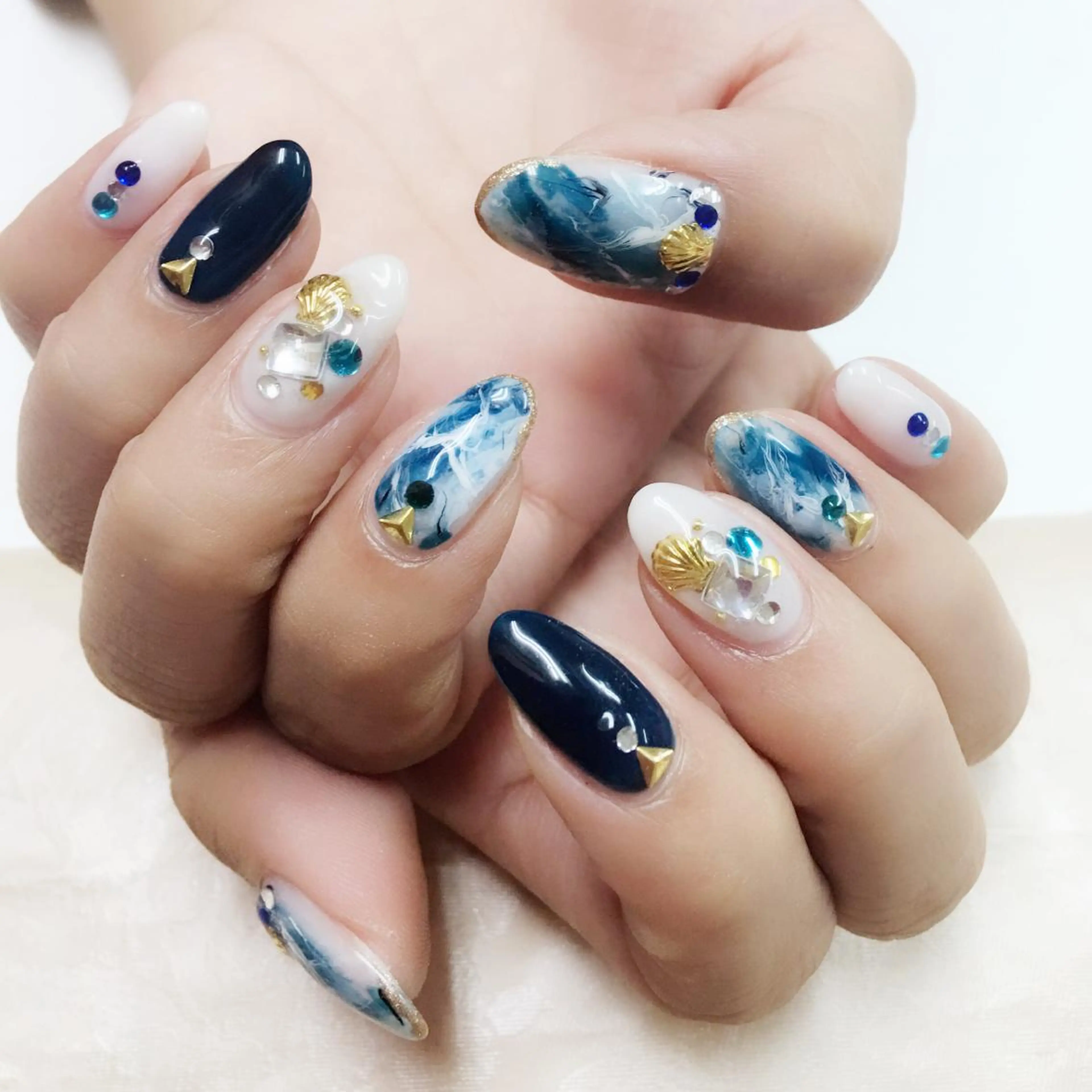 ネイル 💅ネイル✨ プリンセスのネイルデザイン