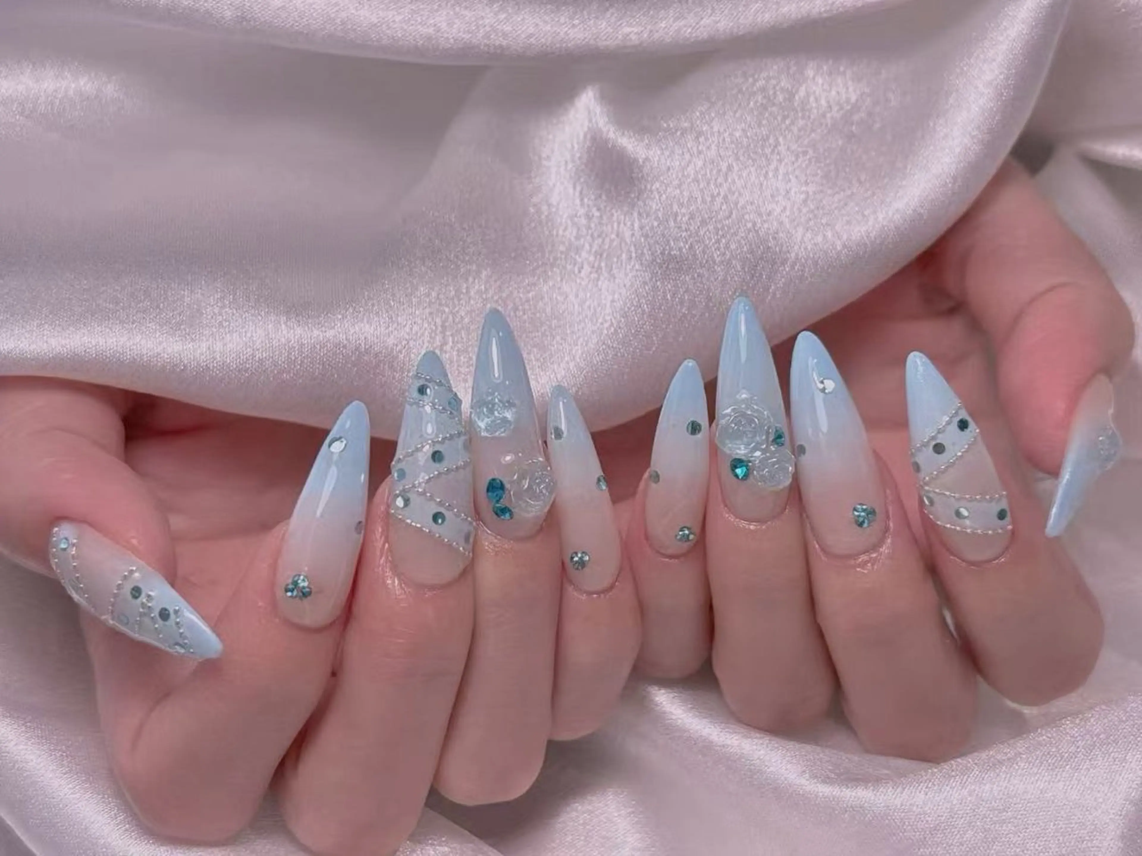 ネイル 長さ出し専門店 RIRIのネイルデザイン