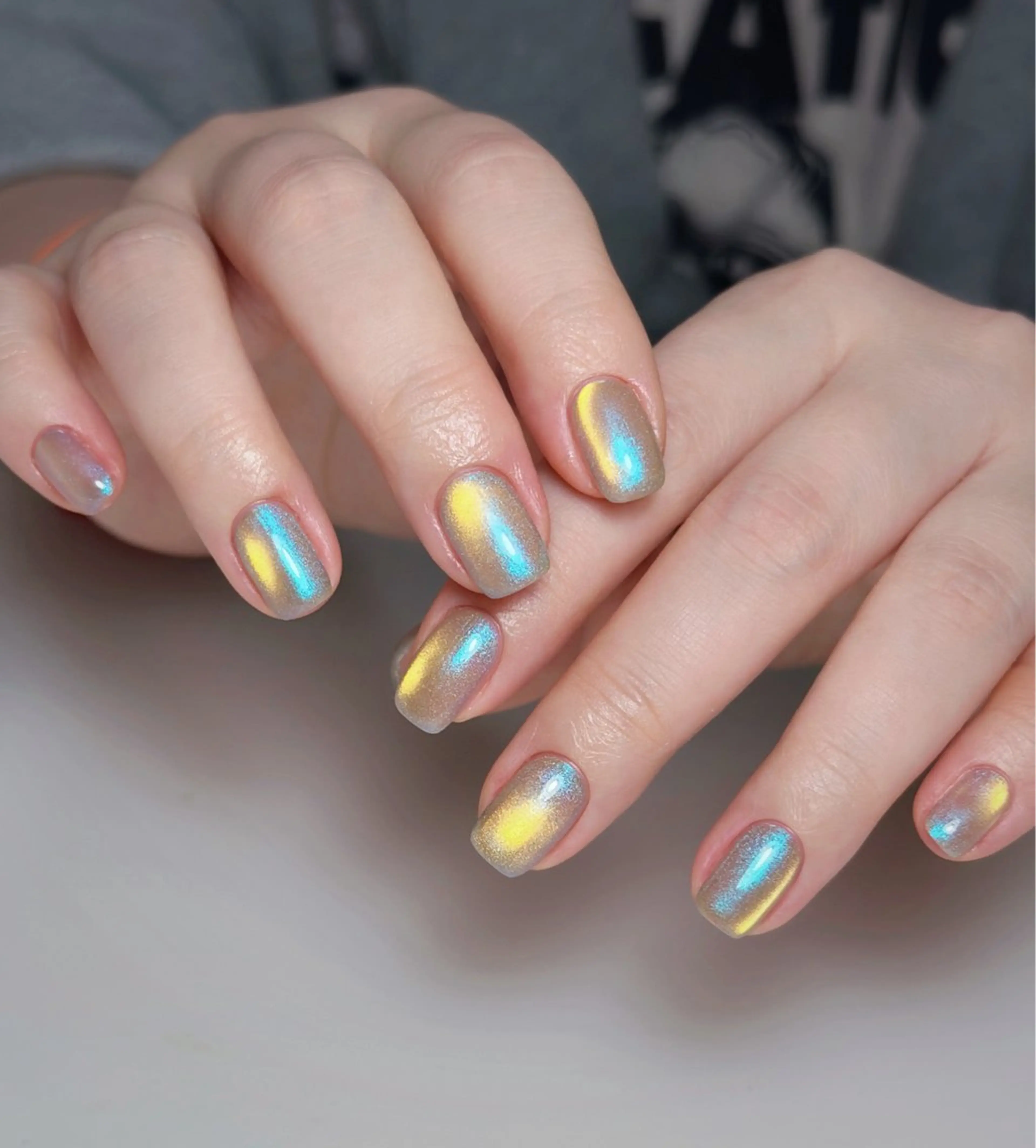 ネイル オーロラネイル 長さ出し フットネイル 韓国ネイル ラメ(グリッター) 👍thumbs up nail👍のネイルデザイン