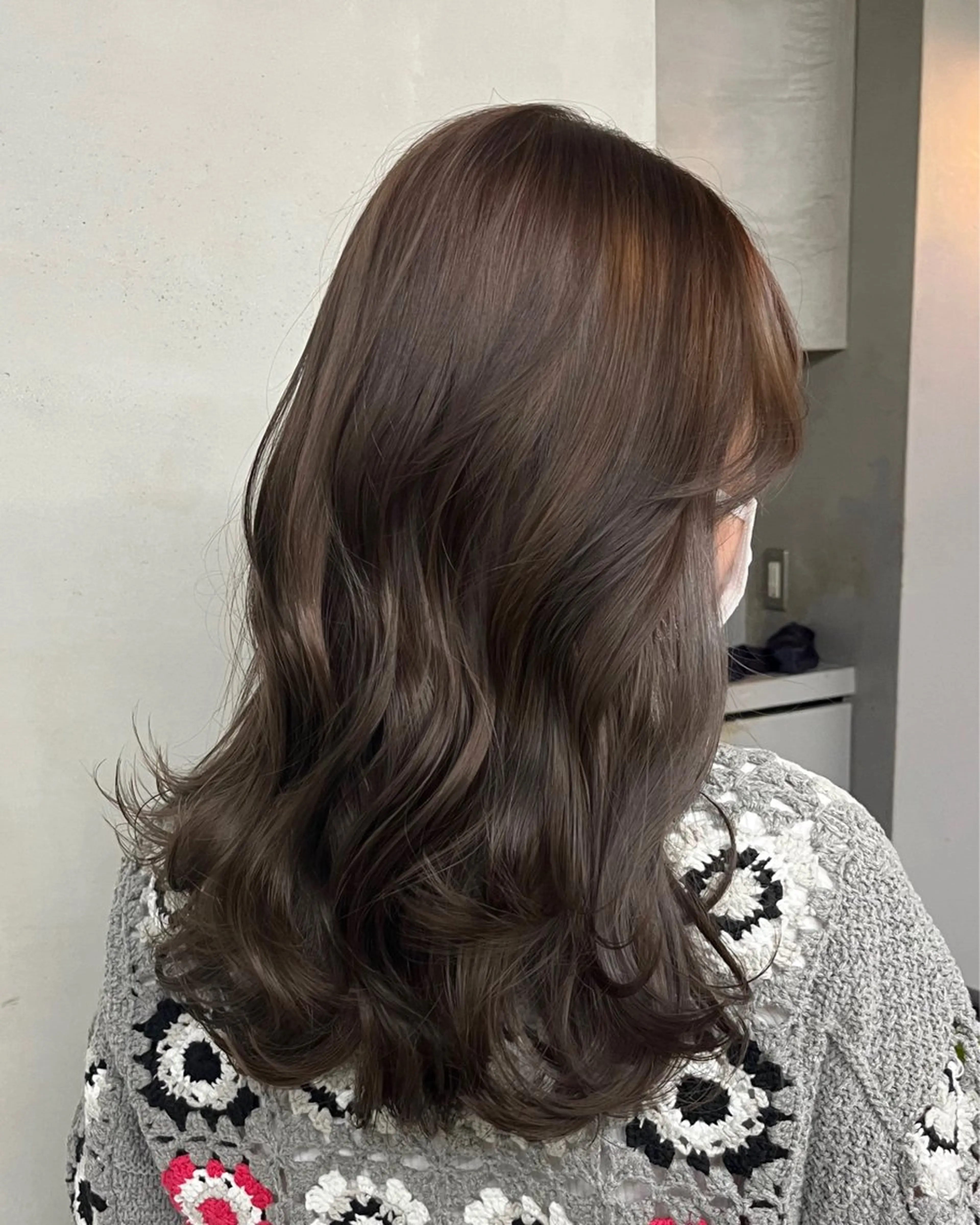 ロング カラー カット ヘアカラー トリートメント ヘアセット 新宿/韓国ヘア/ 髪質改善ストレートのヘアスタイル