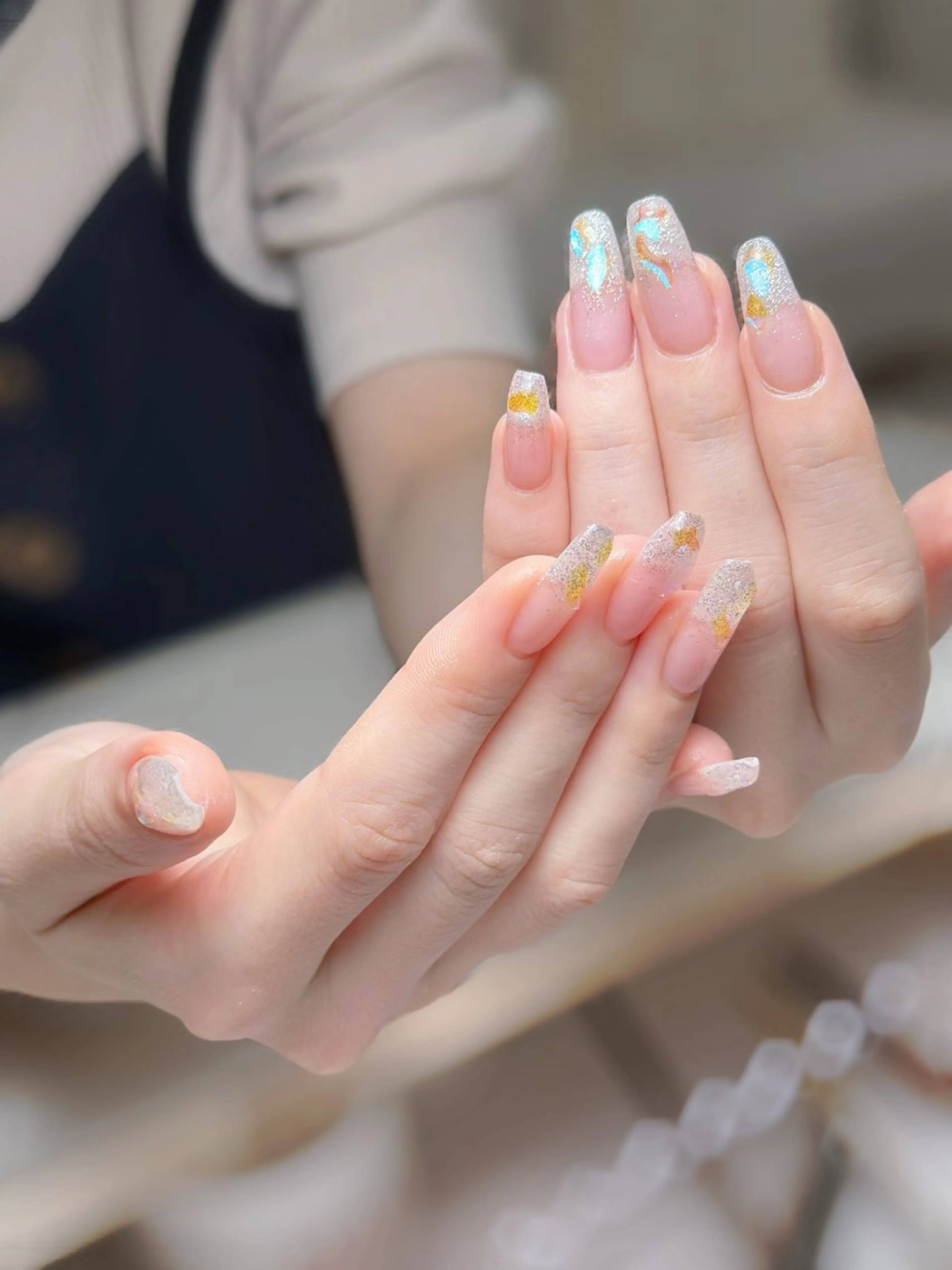 ネイル 氷ネイル・うるうるネイル ワンホンネイル ハンドネイル Maggie nailクロのネイルデザイン