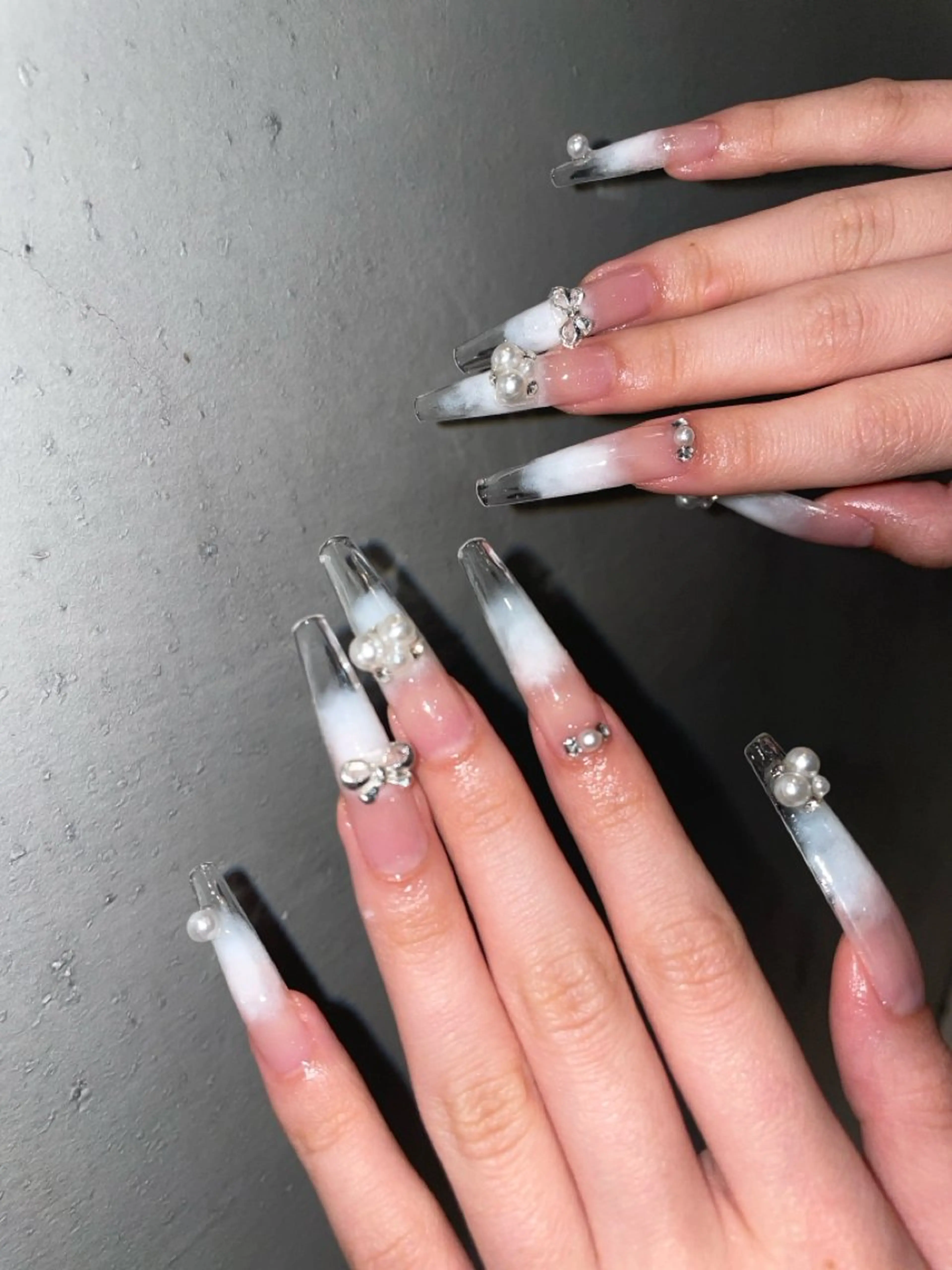 ネイル GO TODAY シェアサロン 渋谷Amiu店所属・渋谷ネイル🎀 y2k/海外ネイルのネイルデザイン