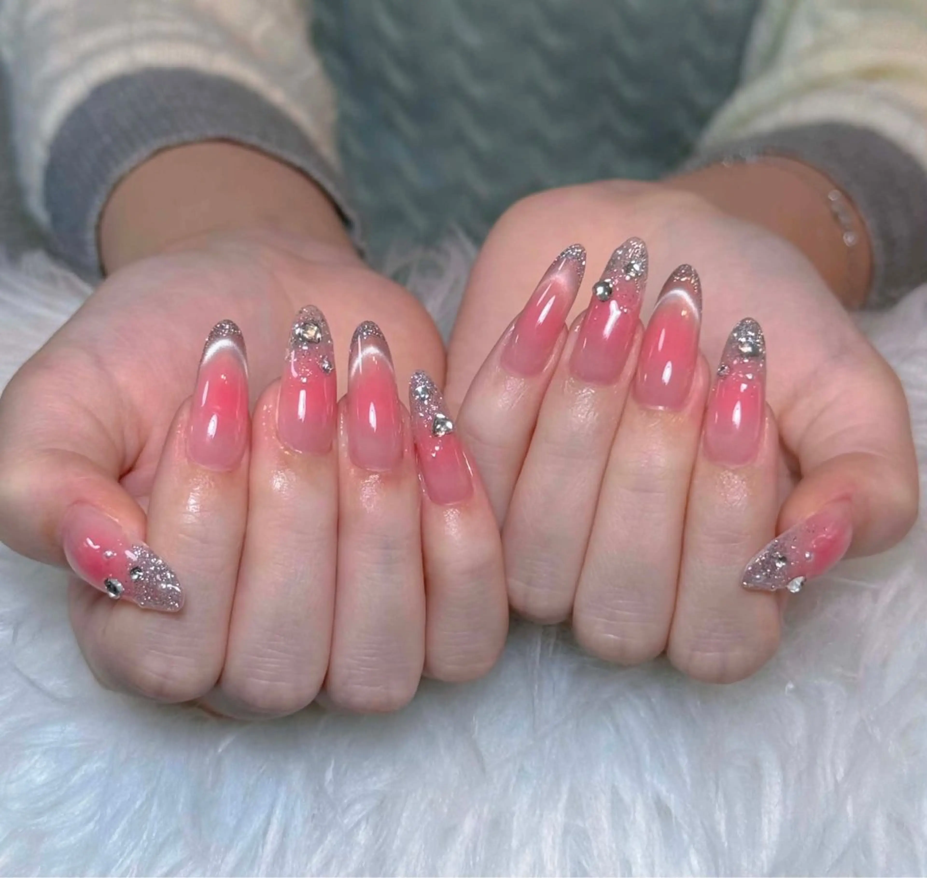ネイル チークネイル ドット フレンチネイル グラデーション ハート ハンドネイル Julli NailStudioのネイルデザイン
