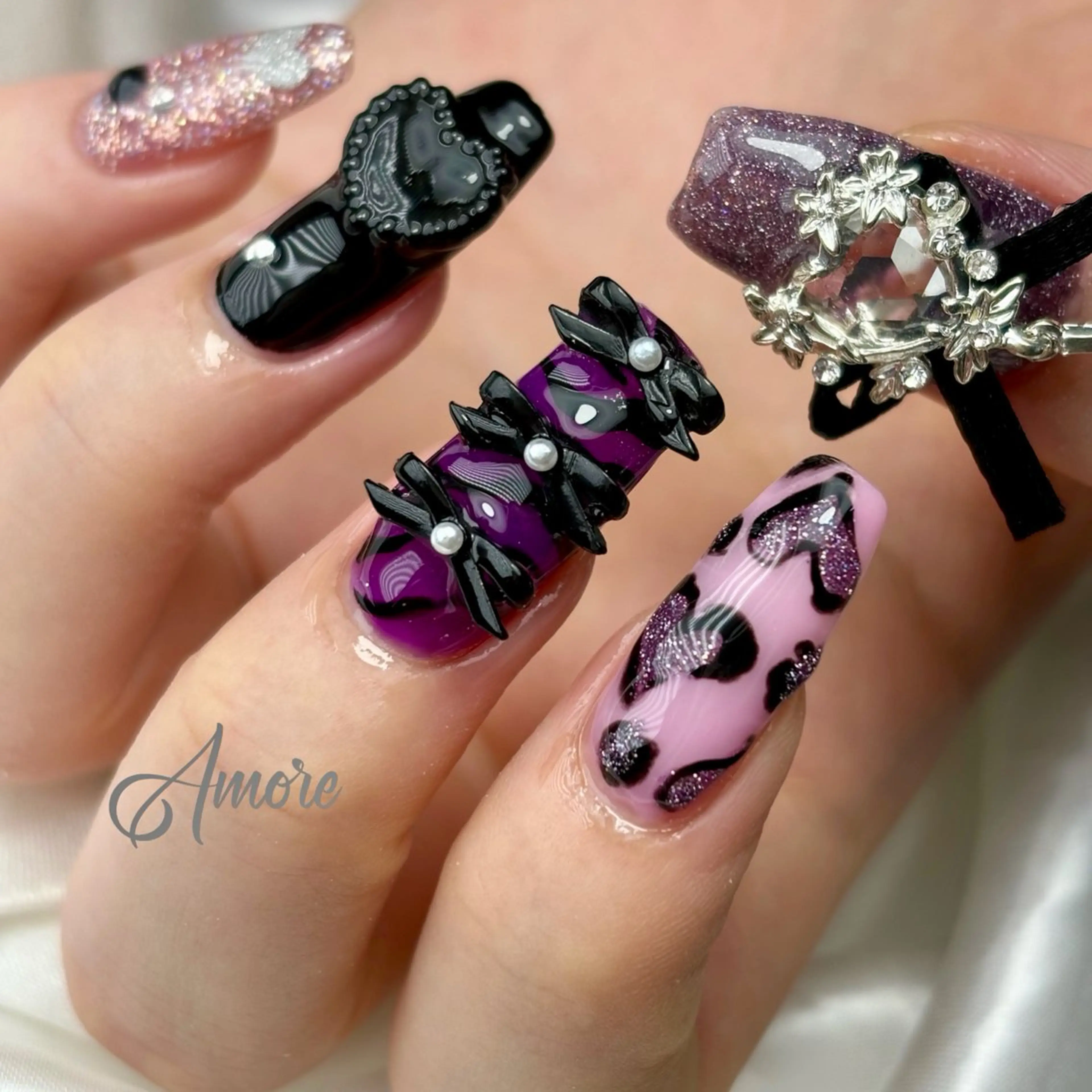 ネイル ジェルネイル キラキラネイル 韓国ネイル マグネットネイル パラジェル You kyehwaのネイルデザイン