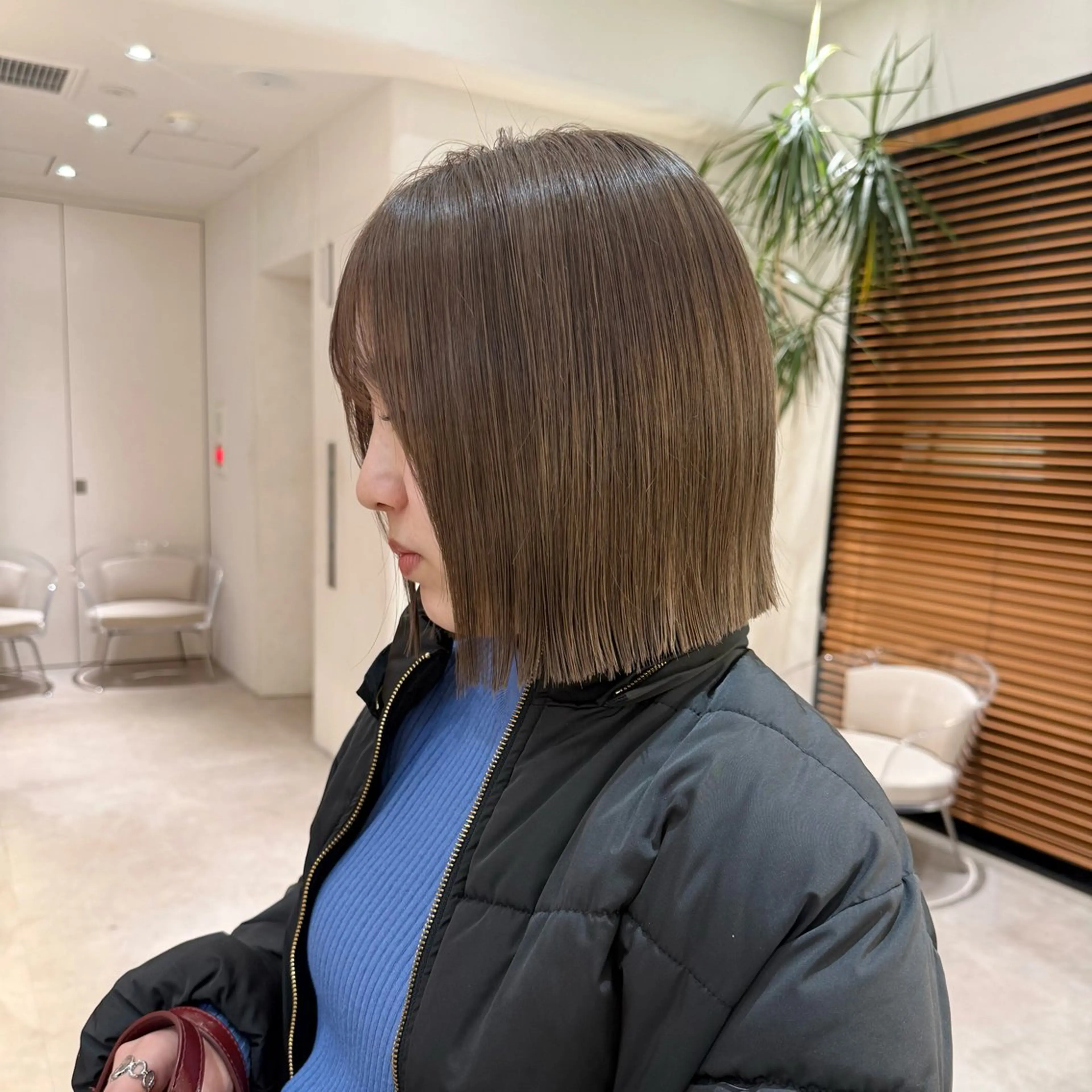 ミディアム カラー 切りっぱなしボブ ショートボブ ボブレイヤー 透明感カラー ボブ カット ヘアカラー トリートメント 田中航平/渋谷ボブ/ レイヤーボブのヘアスタイル