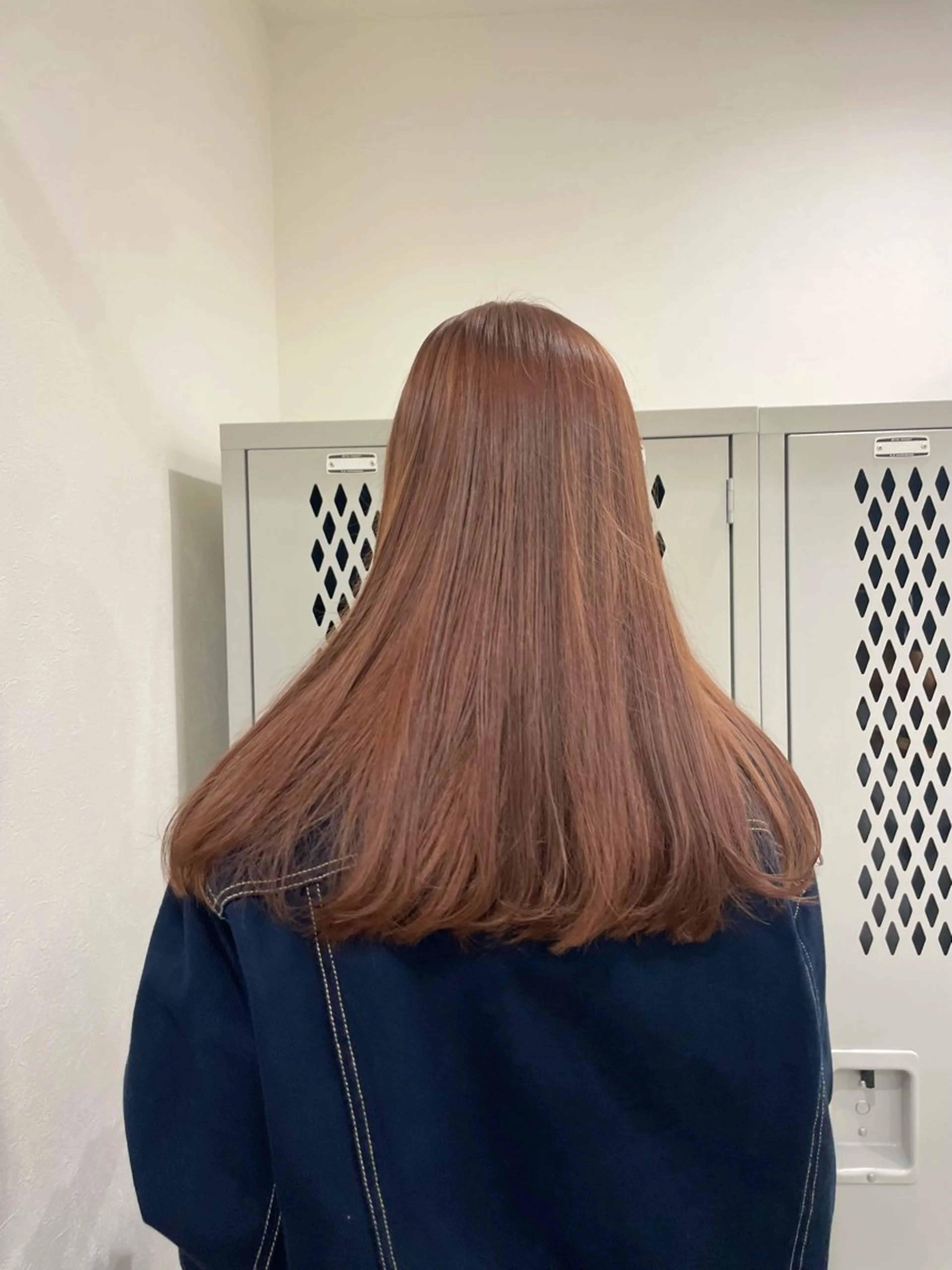 ロング カラー ベージュカラー オレンジ オレンジベージュ ヘアカラー ⭐トレンドカット&カ ラーCocoro🪿のヘアスタイル