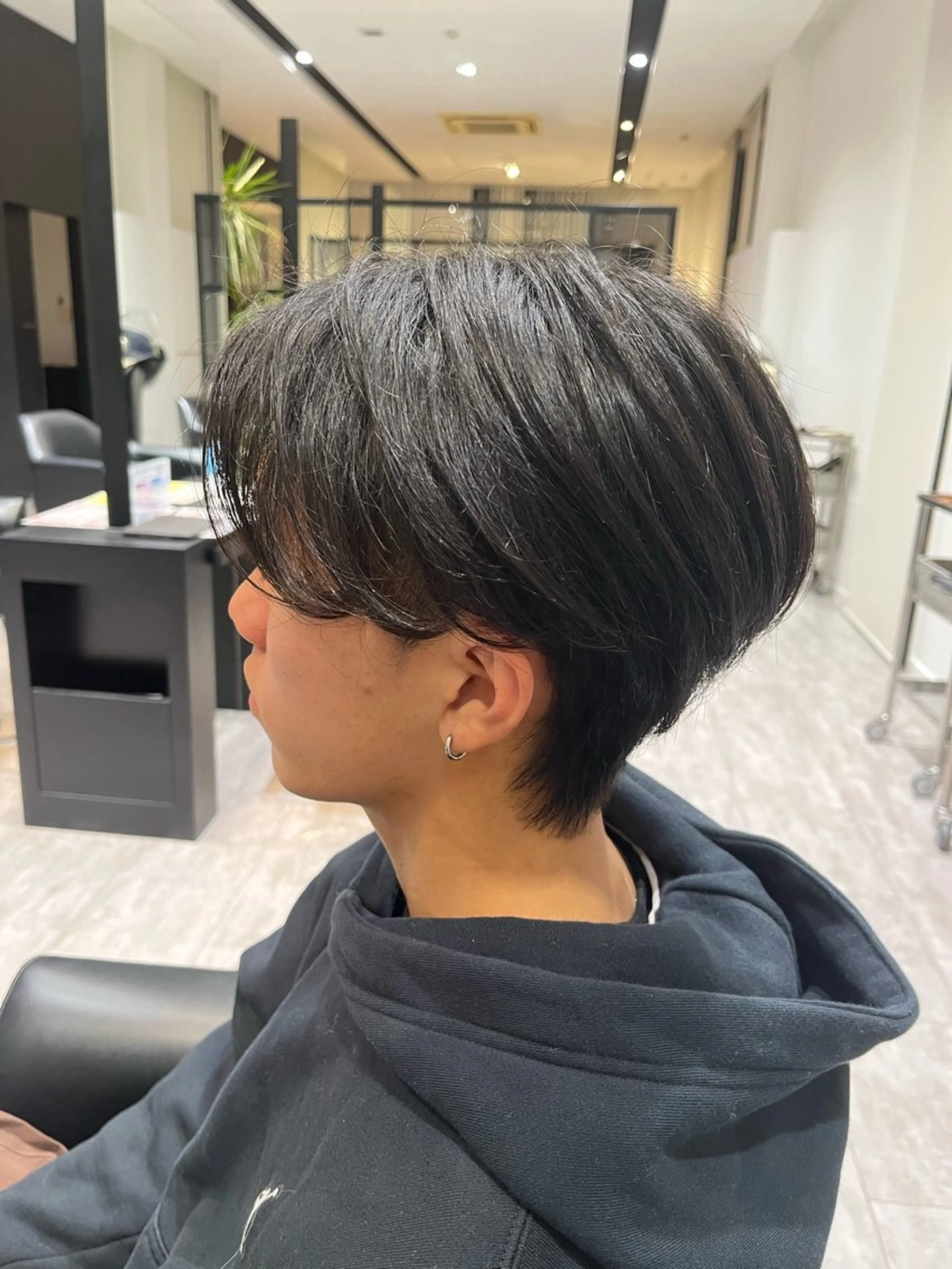 ショート メンズ センターパート 亀井 慎太郎のヘアスタイル