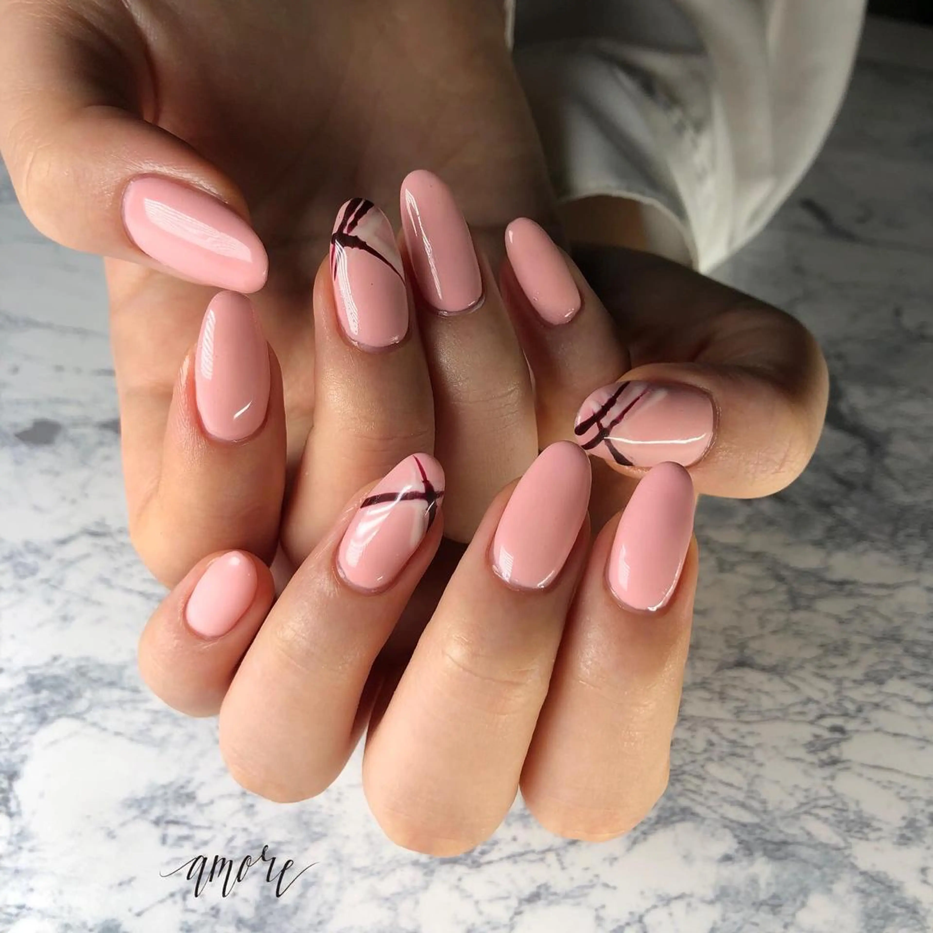 ネイル ジェルネイル 氷ネイル・うるうるネイル マグネットネイル ミラーネイル ニュアンスネイル You kyehwaのネイルデザイン