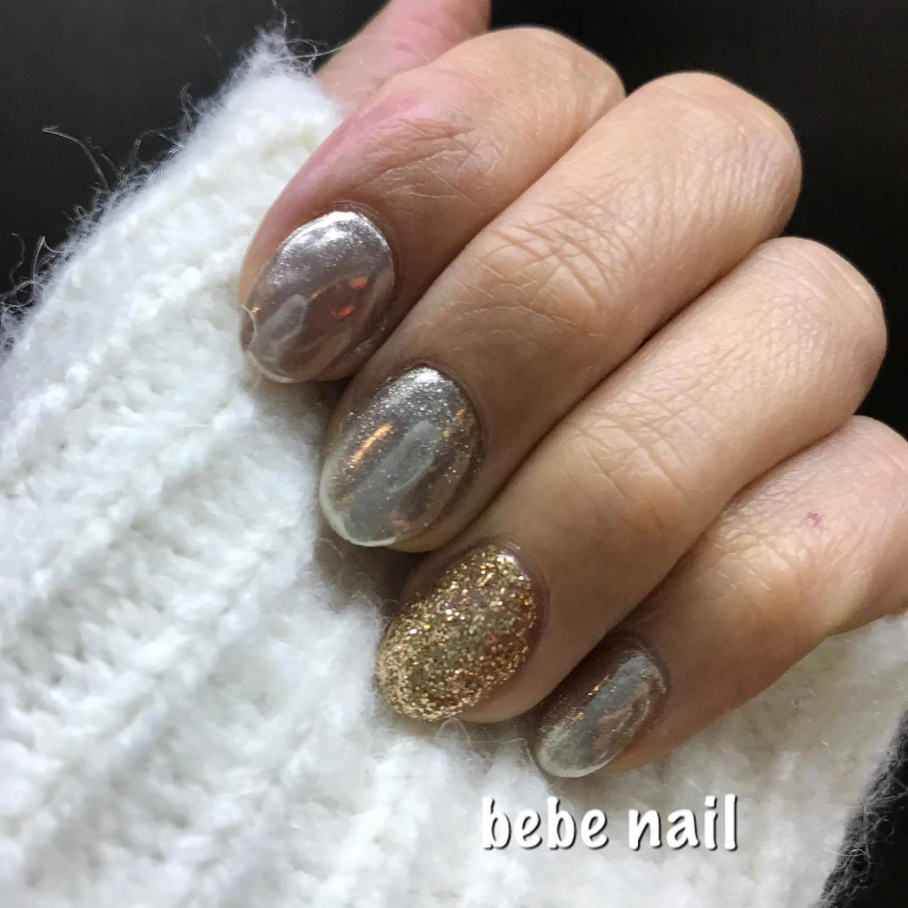 ネイル ジェルネイル ラメ(グリッター) ミラーネイル パラジェル 冬ネイル Ann. nail.tokyo所属・Ann nailのネイルデザイン
