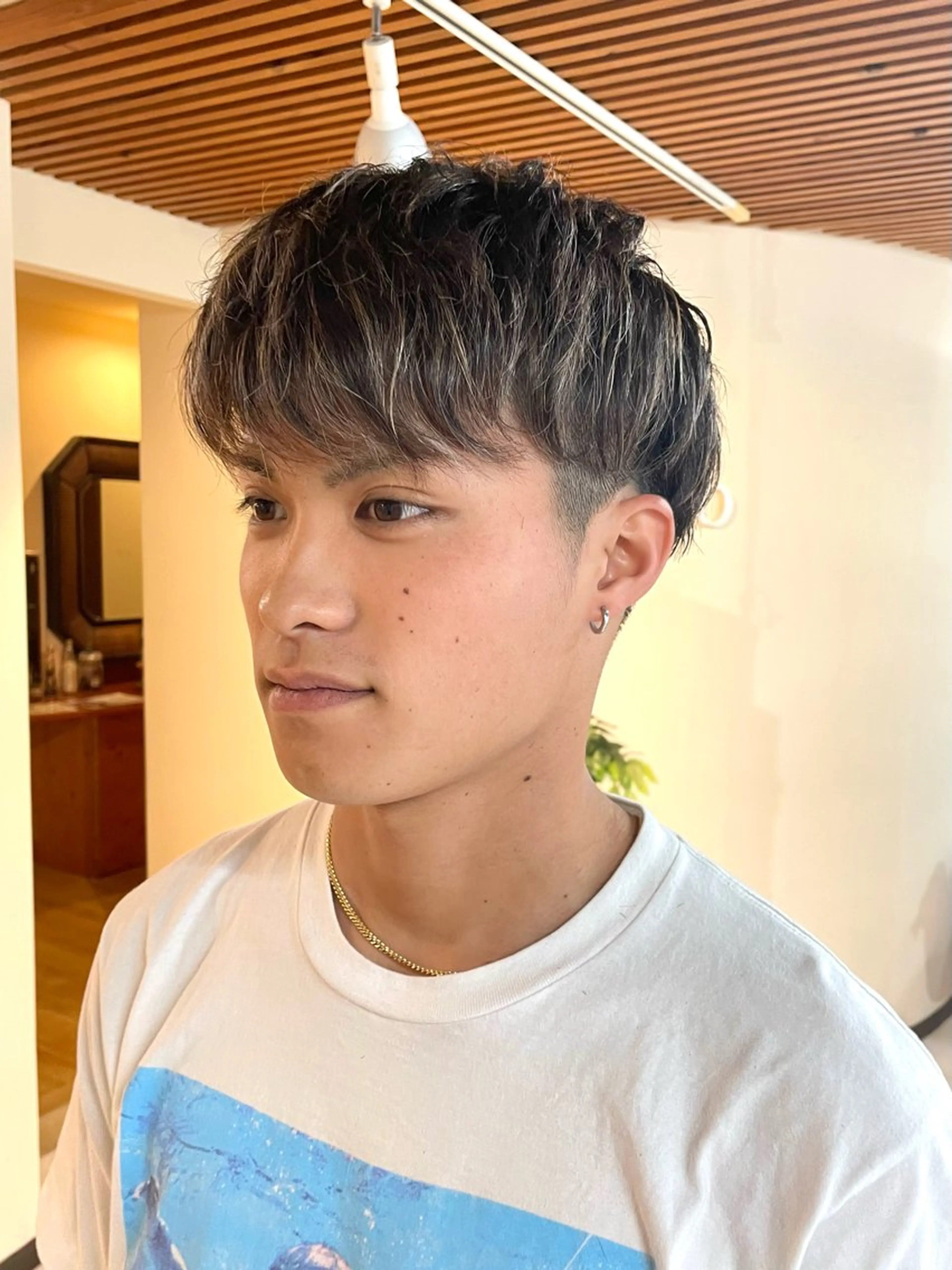 ショート ハイライト 宮本 いぶきのヘアスタイル