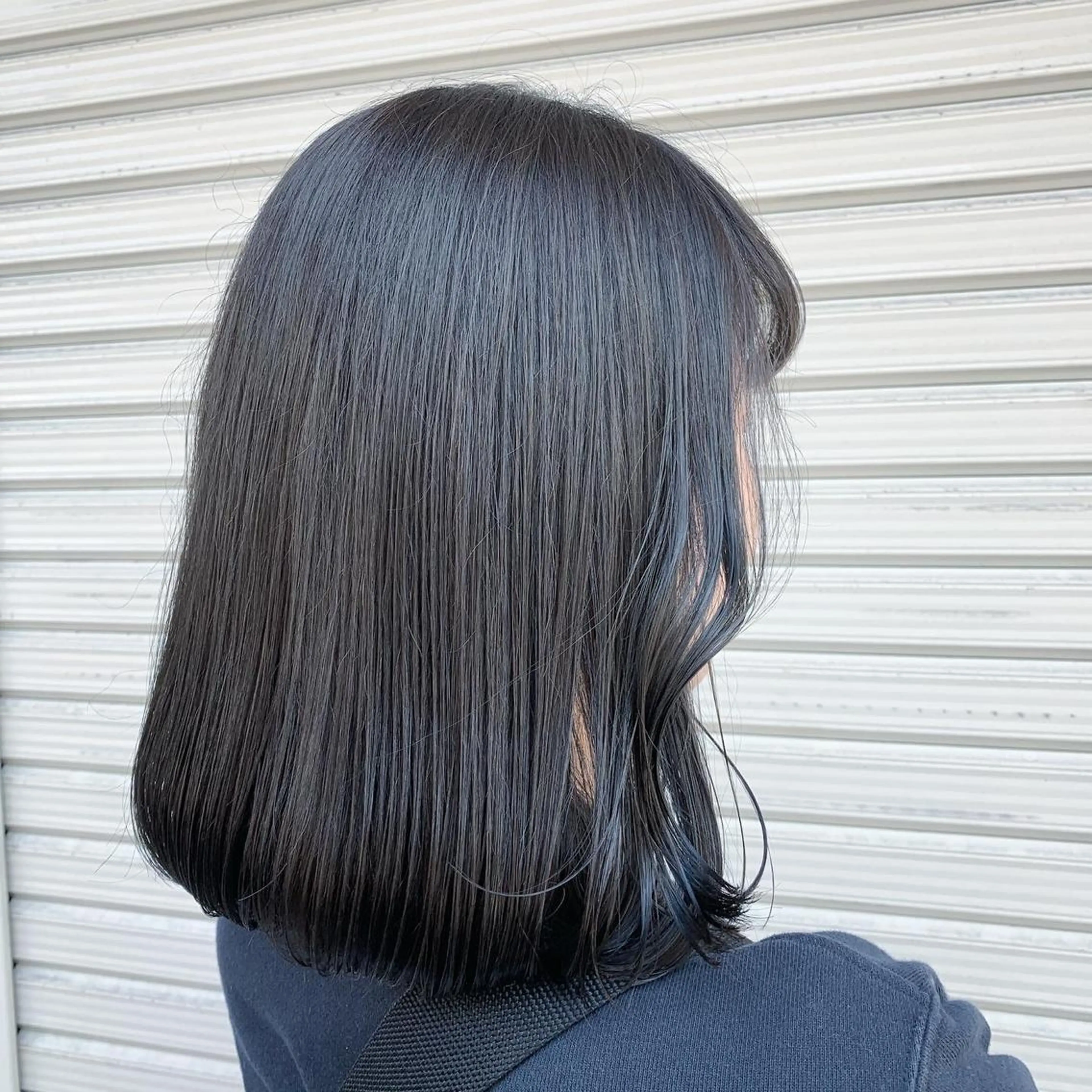 ミディアム カラー ブルーカラー ネイビーカラー 枚方 tomee 🦋南部　しほ🦋のヘアスタイル