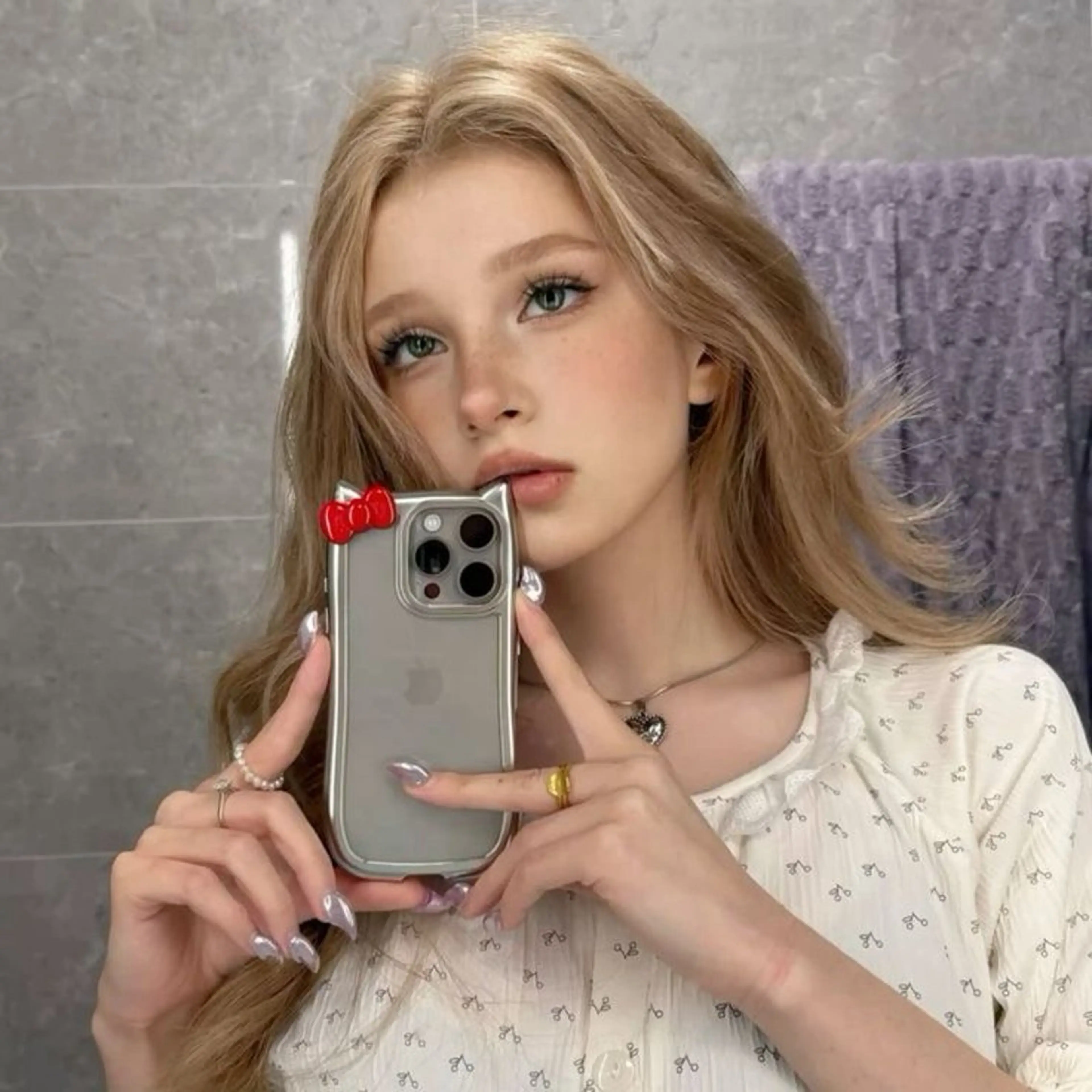 ロング カラー ベージュカラー グレージュ ハイライトカラー ハイライト カット ヘアカラー トリートメント 表参道/ハイライト バレイヤージュのヘアスタイル