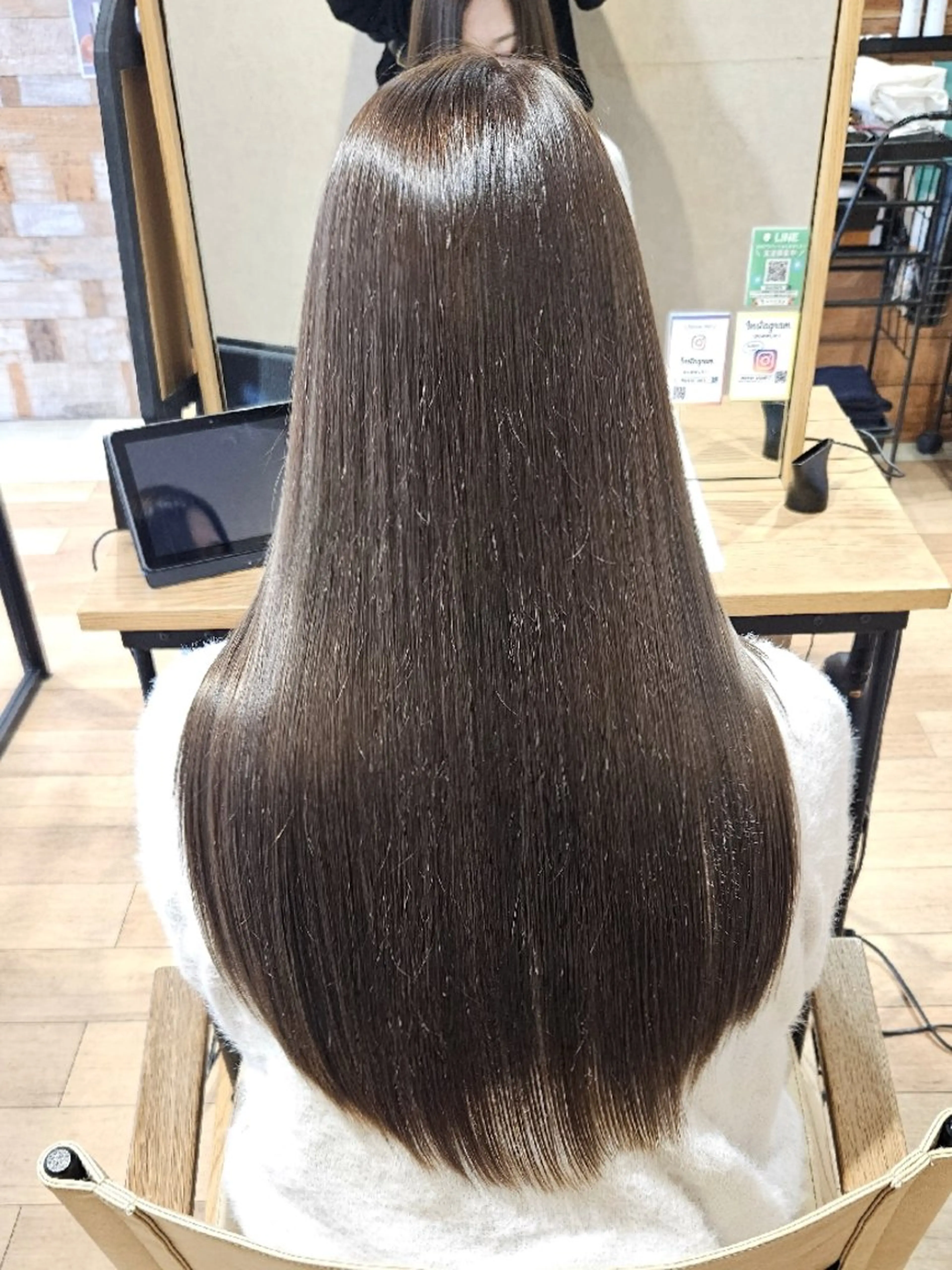 ロング カラー アッシュ オレンジ ヘアカラー トリートメント 外戸口未優利 /ケドグチミユリのヘアスタイル