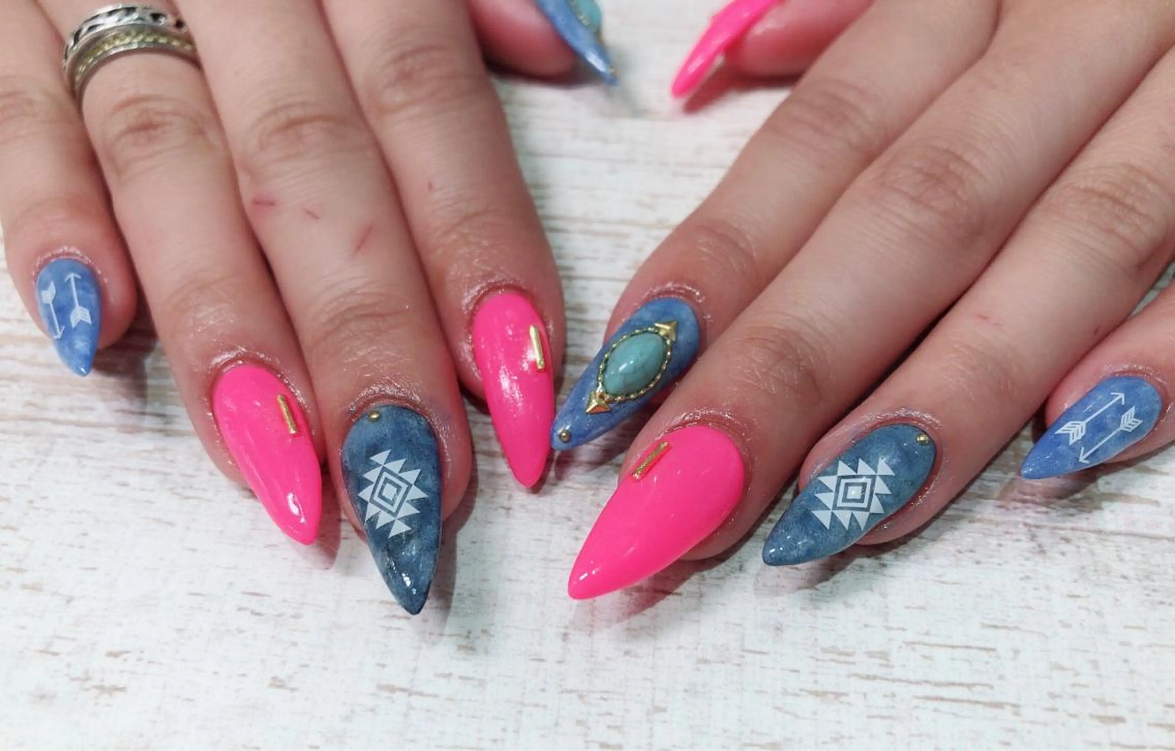 ネイル Lino+ ネイル&よもぎ蒸しのネイルデザイン