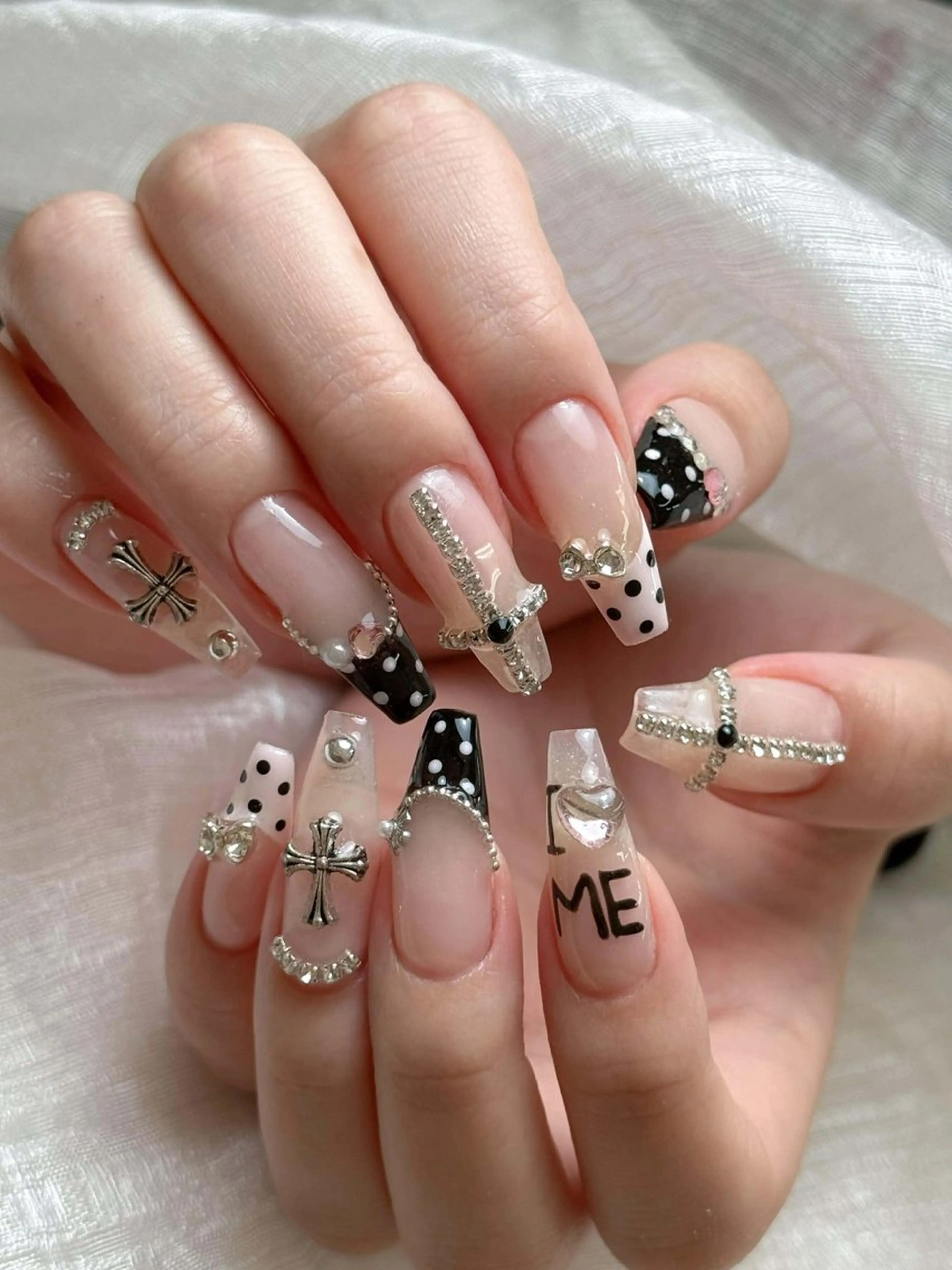 ネイル アートネイル 成人式 ジェルネイル ニュアンスネイル 夏ネイル ハンドネイル NIE MoMoのネイルデザイン