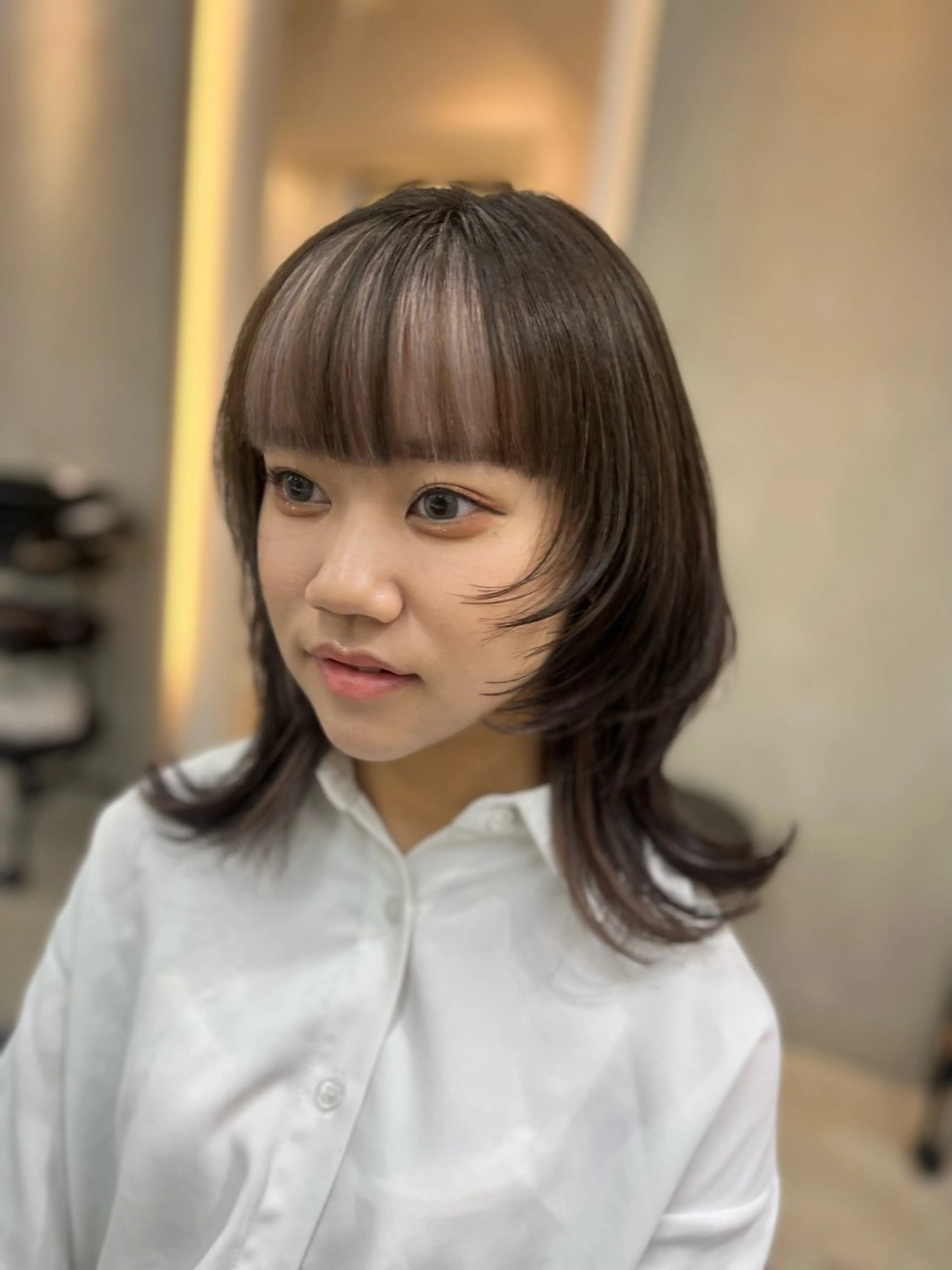 セミロング カラー ブリーチ Ｖｉｏｔ  銀座 樋口 桃佳のヘアスタイル