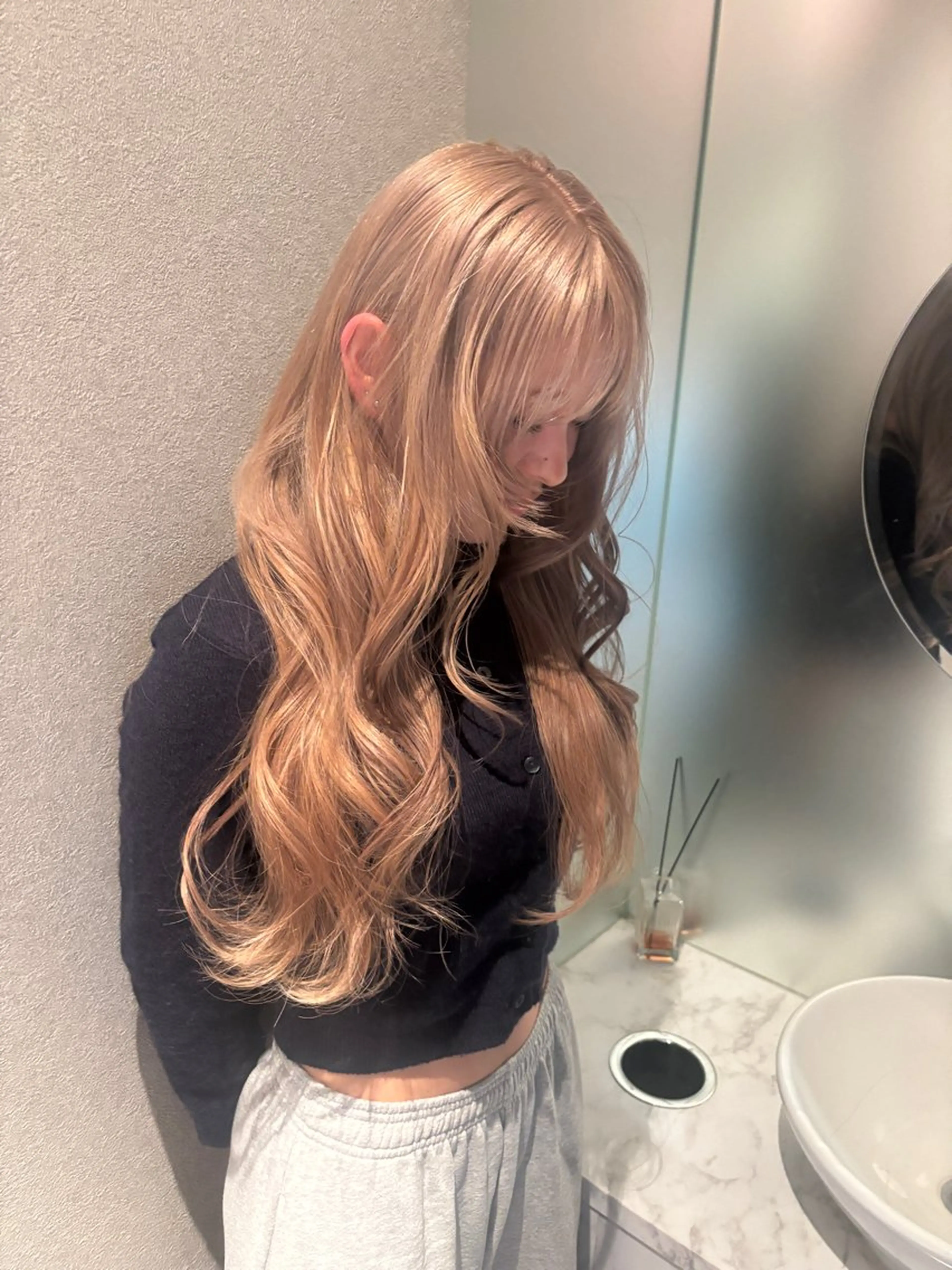 【🎀ミニモ学割リピーター様🎀】ブリーチ+カラー+ KERASTASEトリートメント ✧*｡の写真