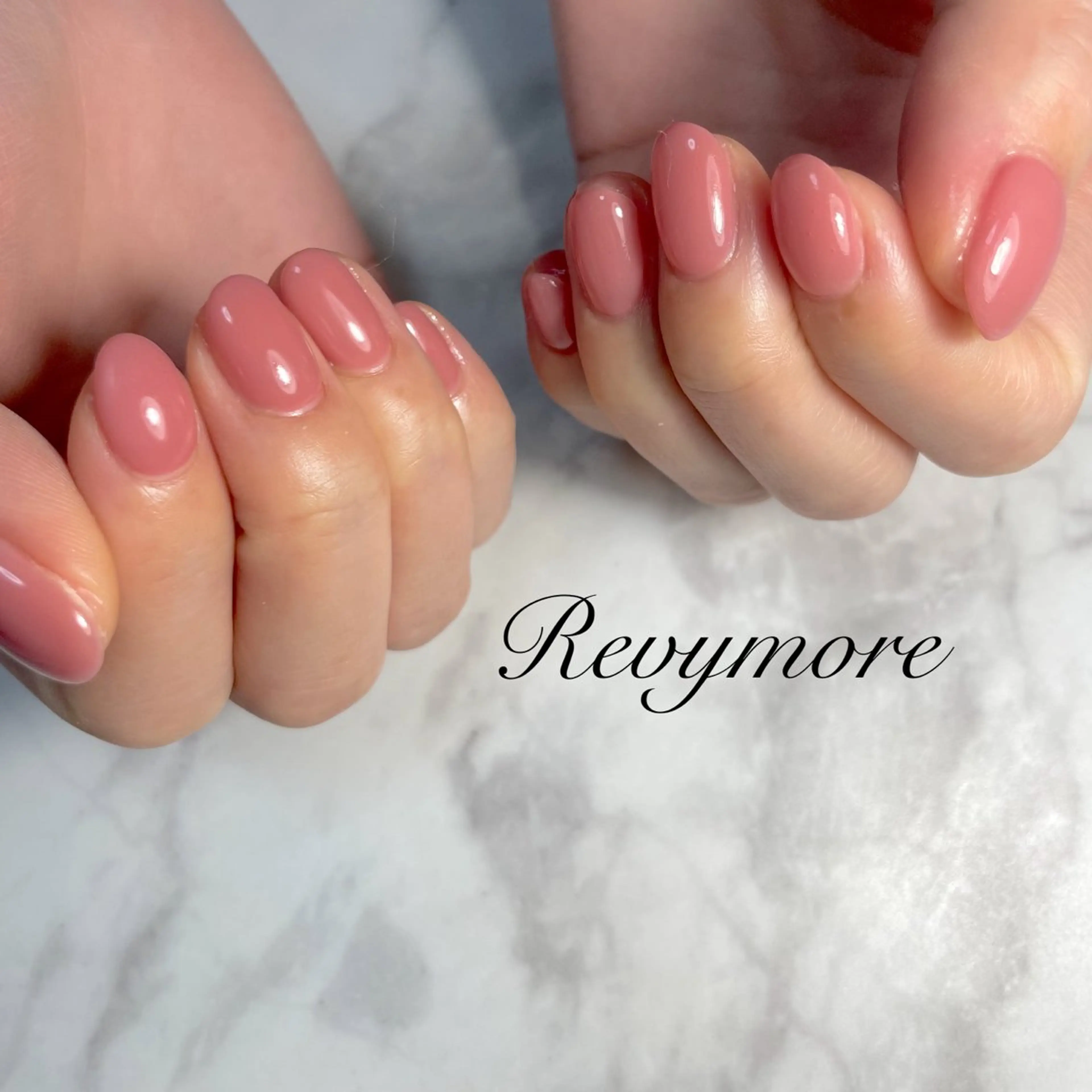 ネイル ジェルネイル キラキラネイル 韓国ネイル ニュアンスネイル オフィスネイル nail salon Revymore所属・nail salon Revymoreのネイルデザイン