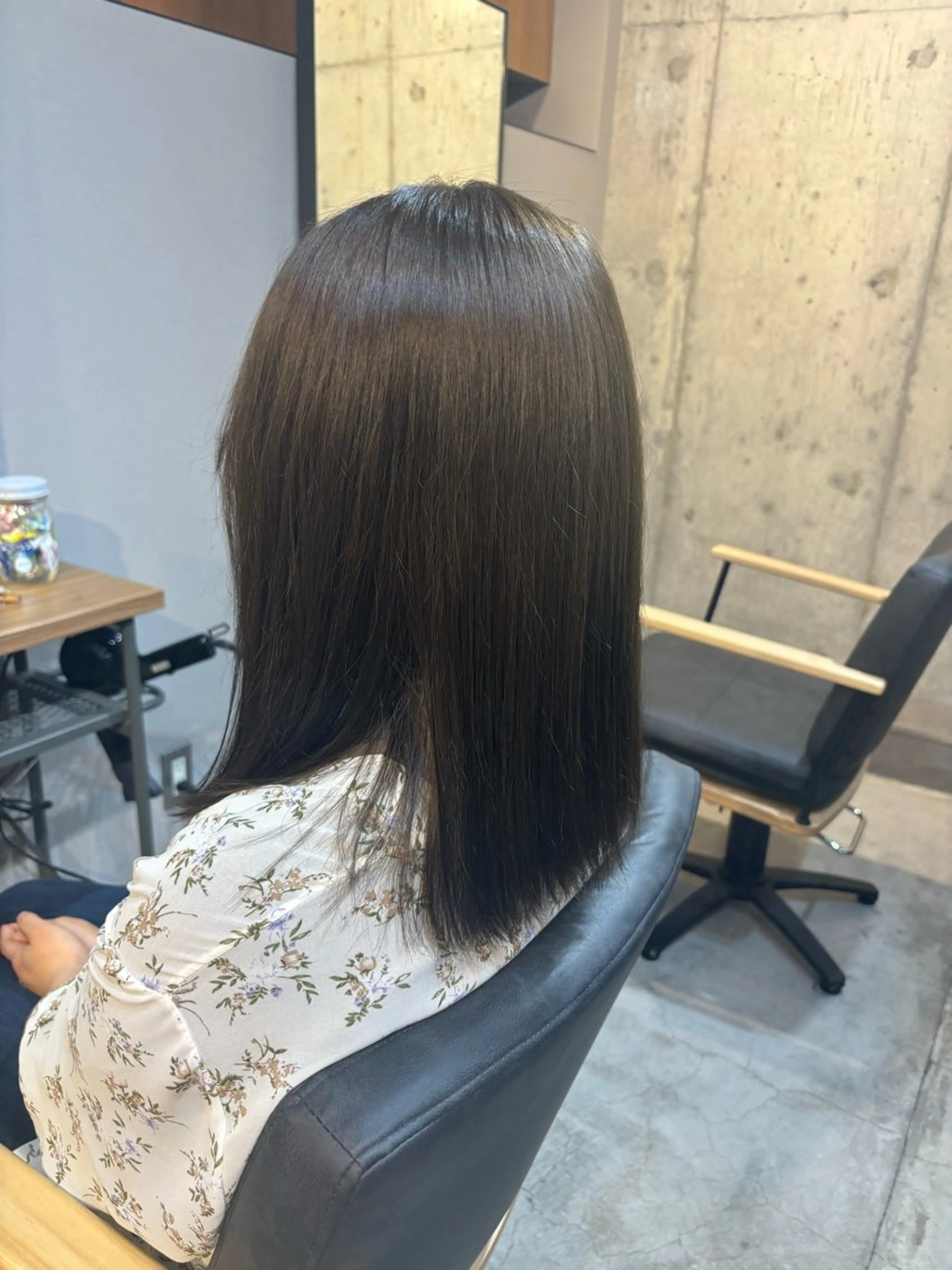 セミロング 縮毛矯正 大友 祐玄のヘアスタイル