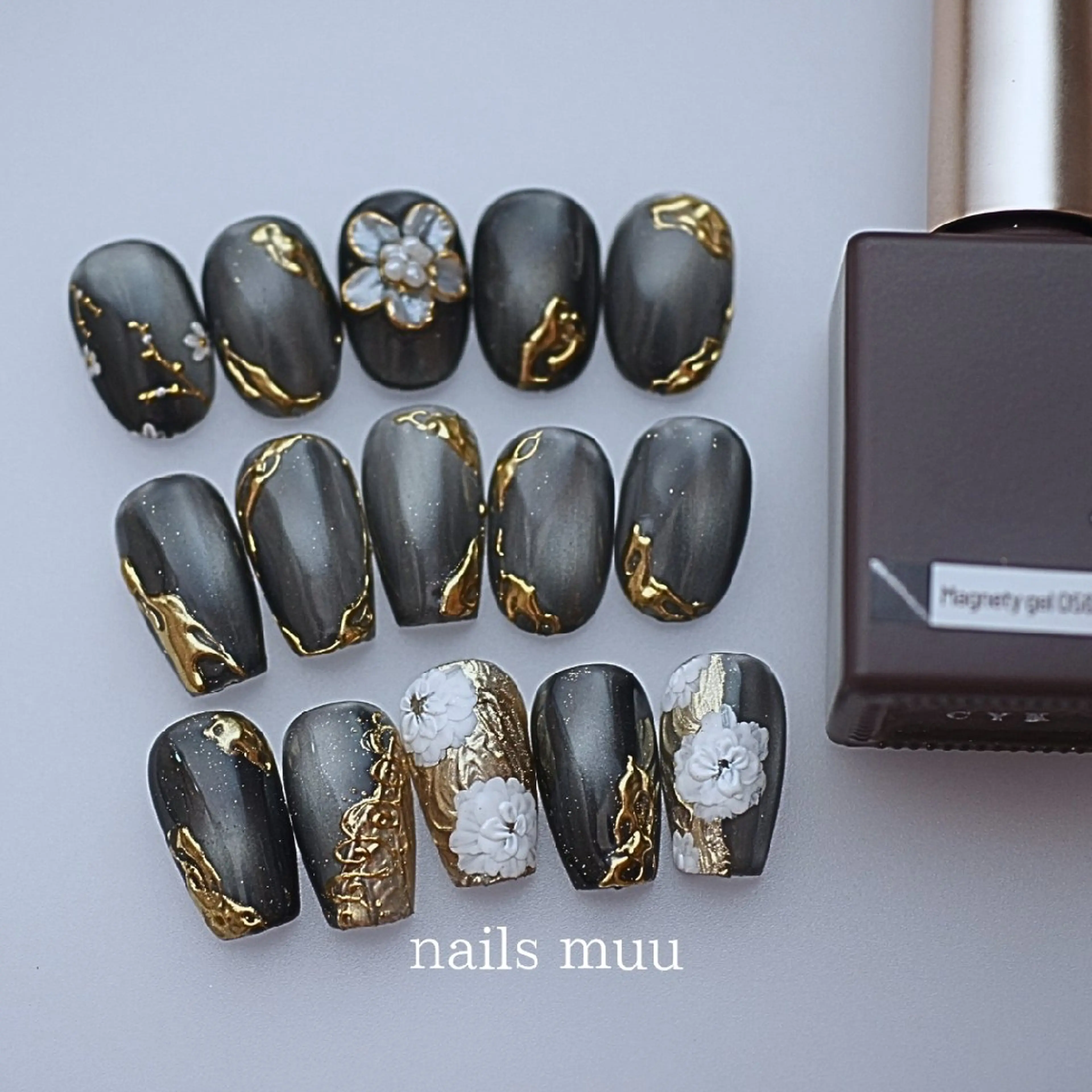 ネイル マグネットネイル 冬ネイル ハンドネイル nails muu まゆのネイルデザイン