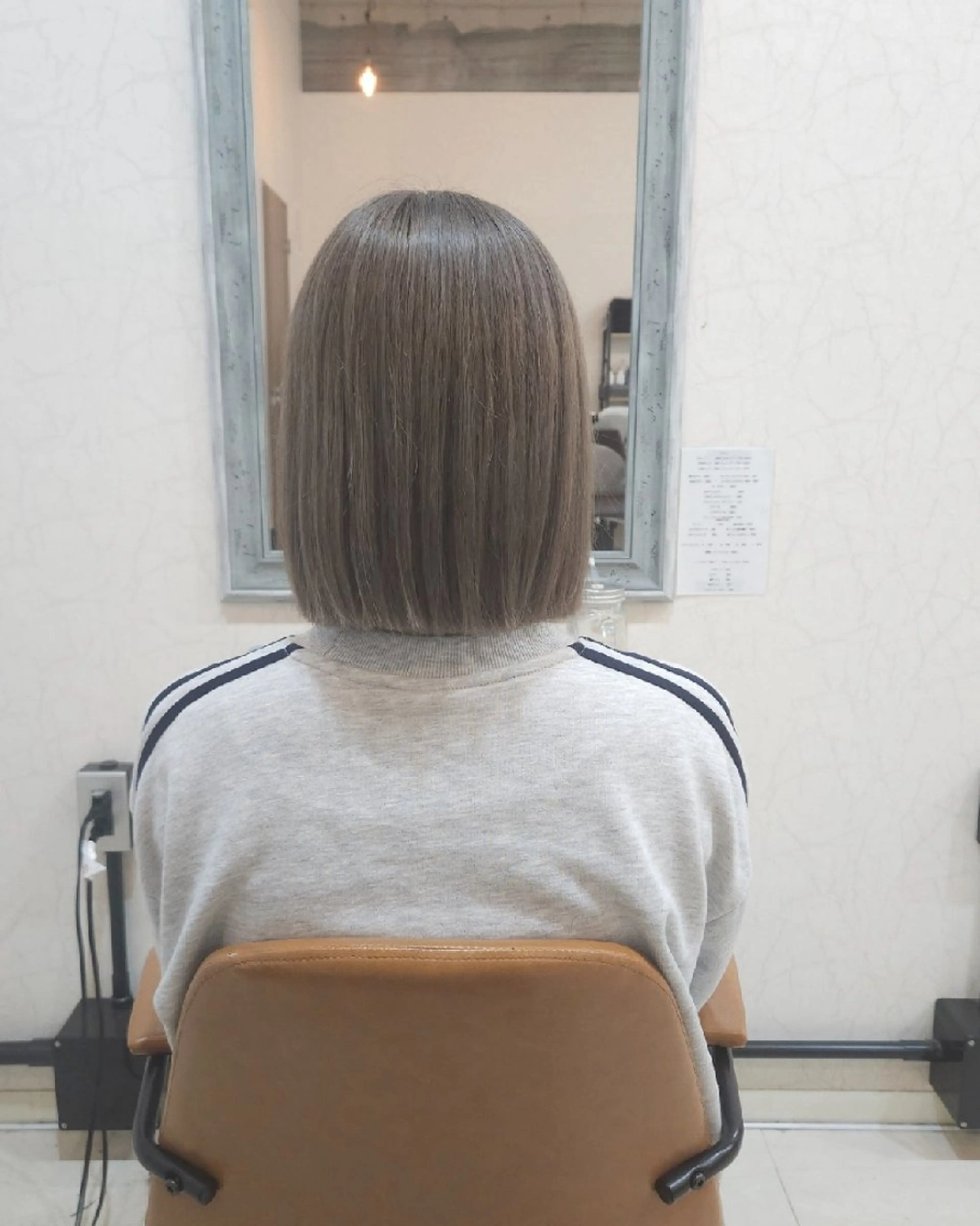 ミディアム カラー ブリーチ ダブルカラー シルバー ヘアカラー トリートメント nico ニコのヘアスタイル