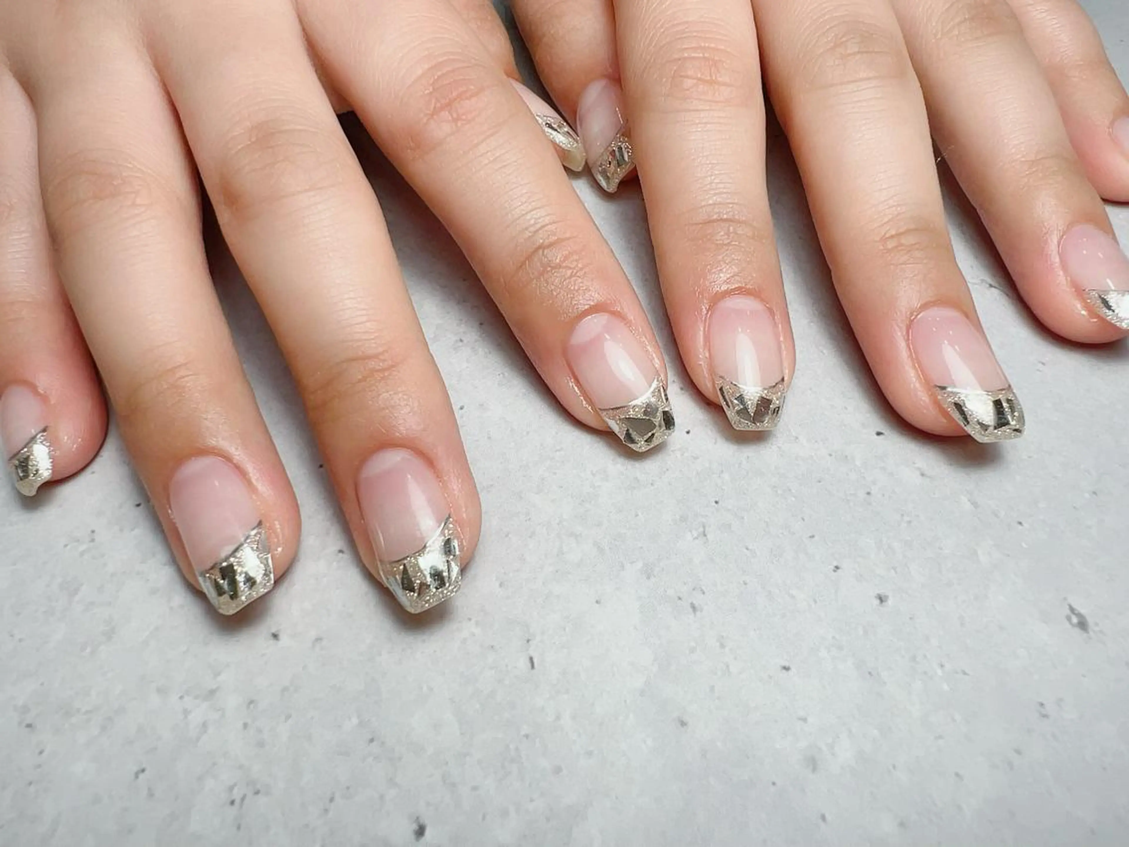 ネイル ハンドネイル 𝐑𝐞𝐯𝐢𝐨 ___堺市西区のマツエク・マツパデザイン