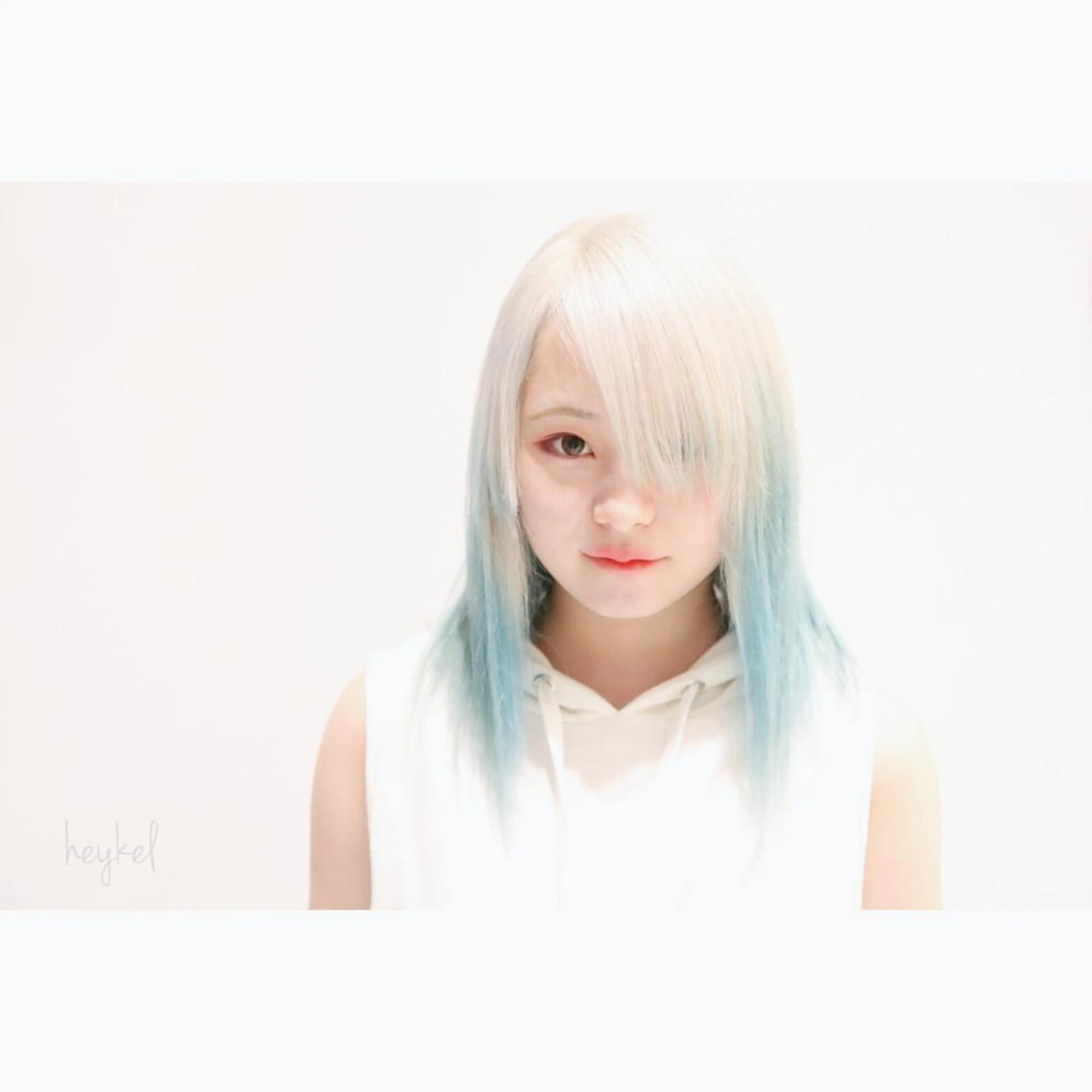 ミディアム セミロング ロング カラー ヘアアレンジ Re:ta KANZOの眉毛・アイブロウイメージ