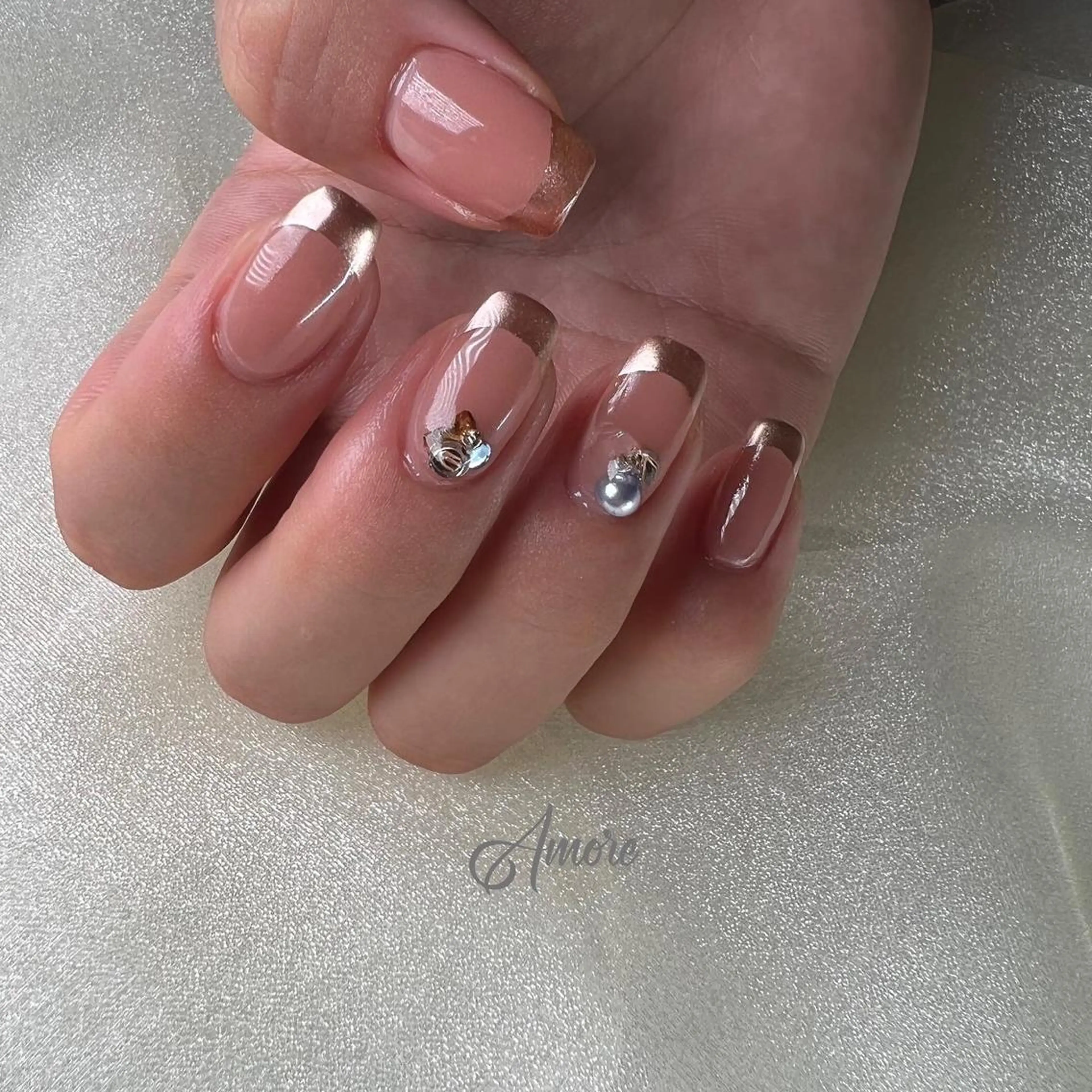 ネイル ジェルネイル 氷ネイル・うるうるネイル マグネットネイル ミラーネイル ニュアンスネイル You kyehwaのネイルデザイン