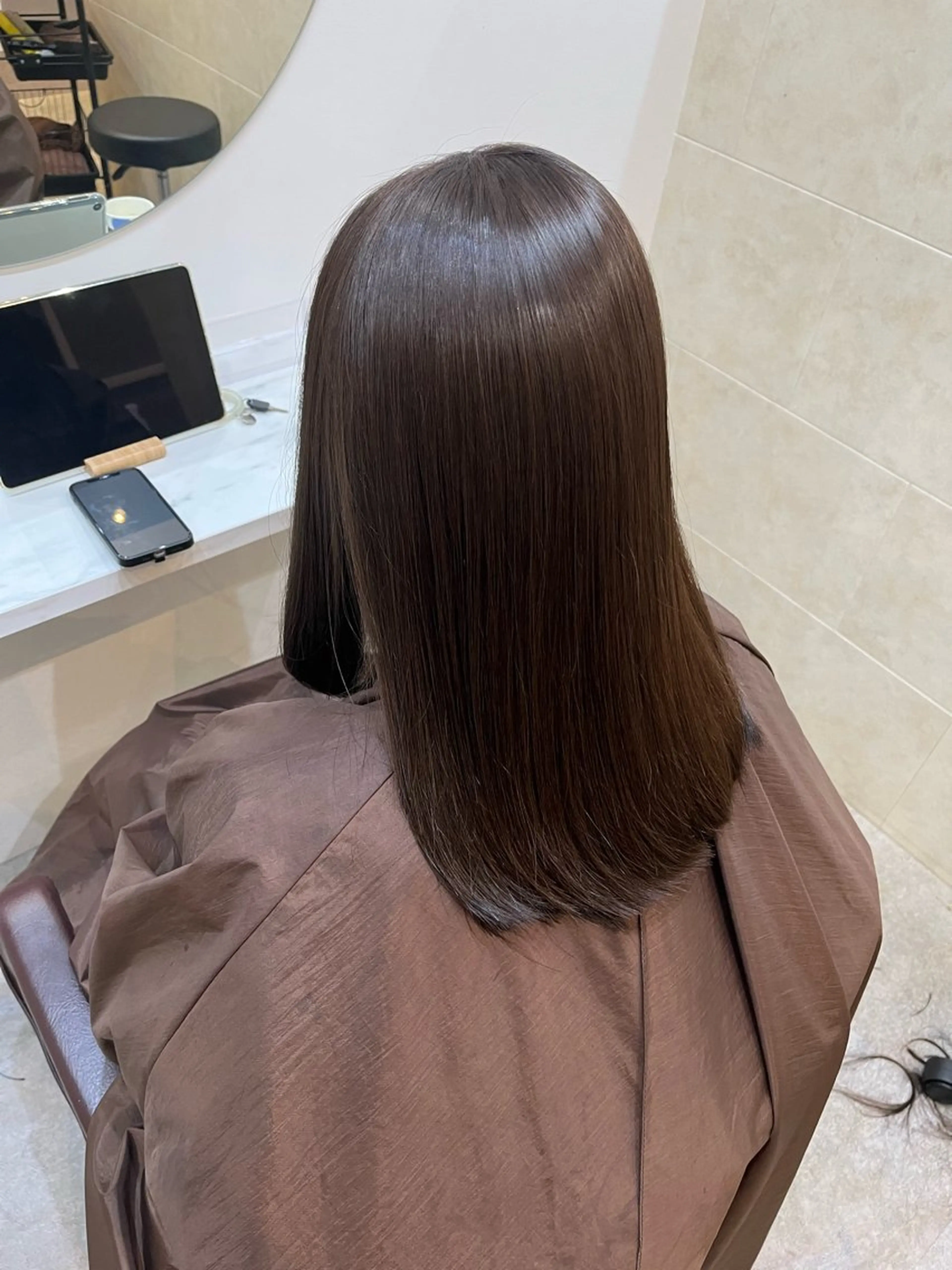 セミロング カラー カット ヘアカラー トリートメント 【髪質改善 艶髪】 布川 莉穂のヘアスタイル