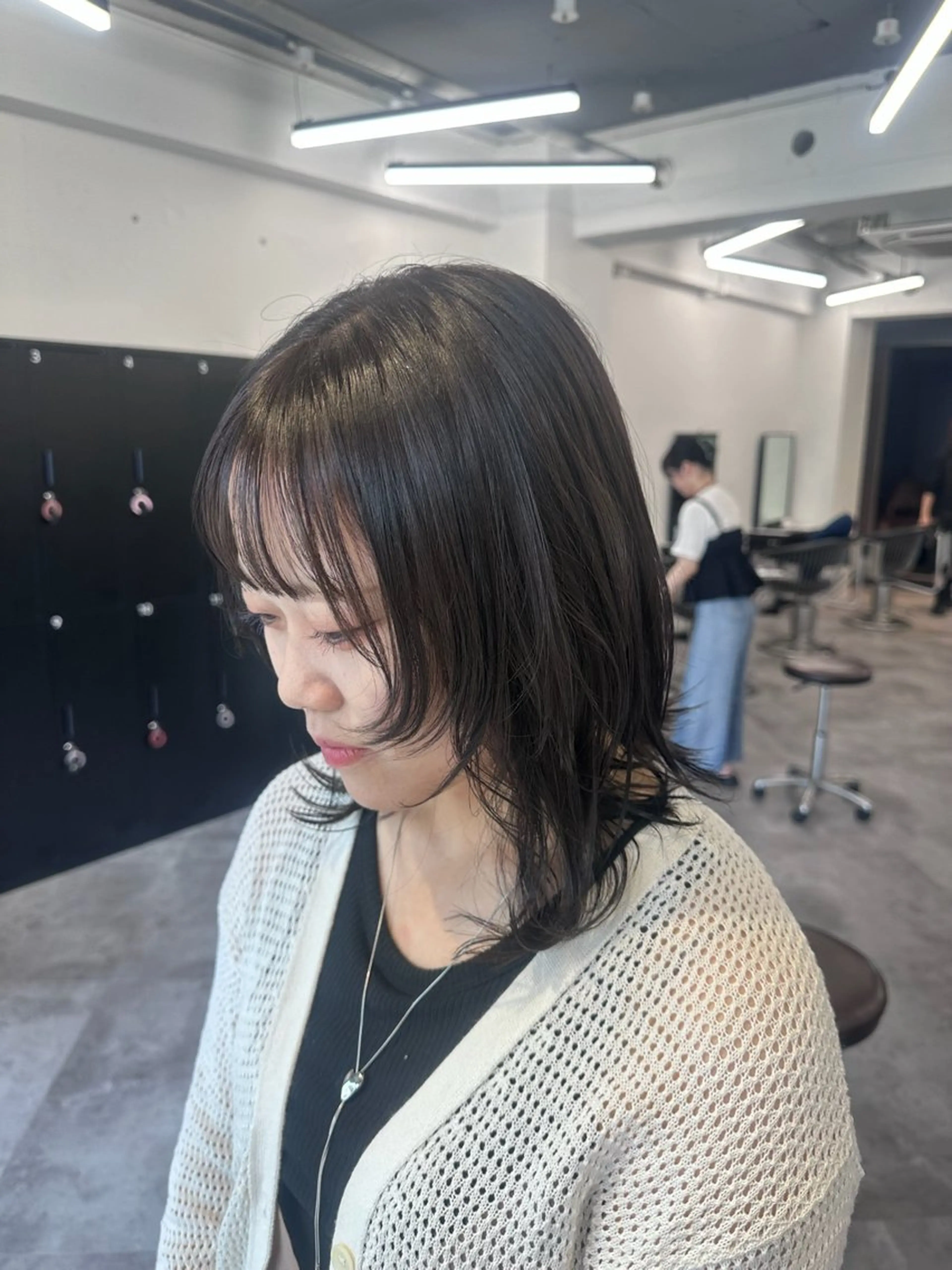 ミディアム レイヤーカット EARTH AOBADAIのヘアスタイル