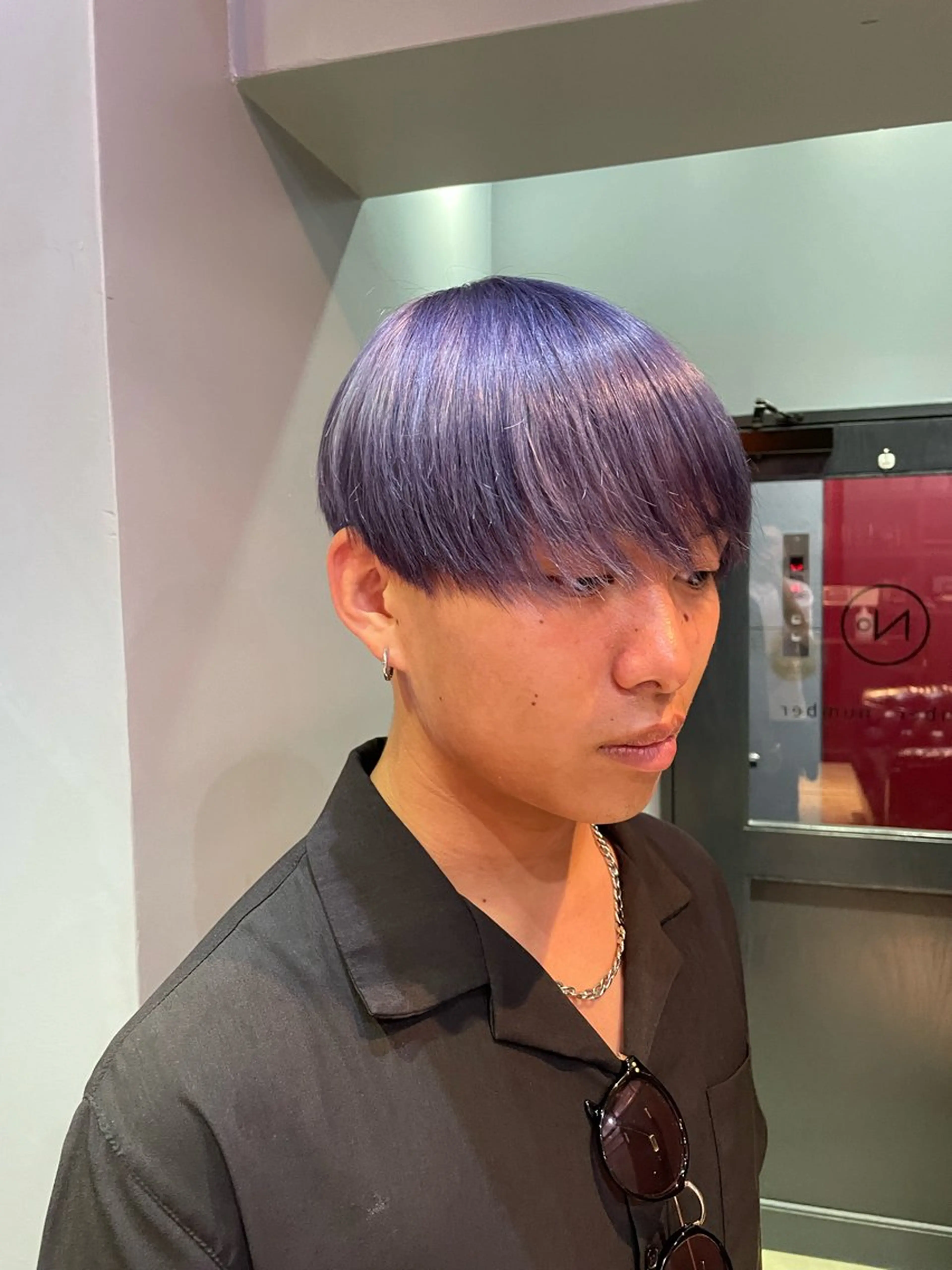 ショート カラー メンズ メンズハイトーン マッシュ ブルーカラー ブルーパープル ハイトーンカラー ヘアカラー メンズ特化 /KAKERUのヘアスタイル