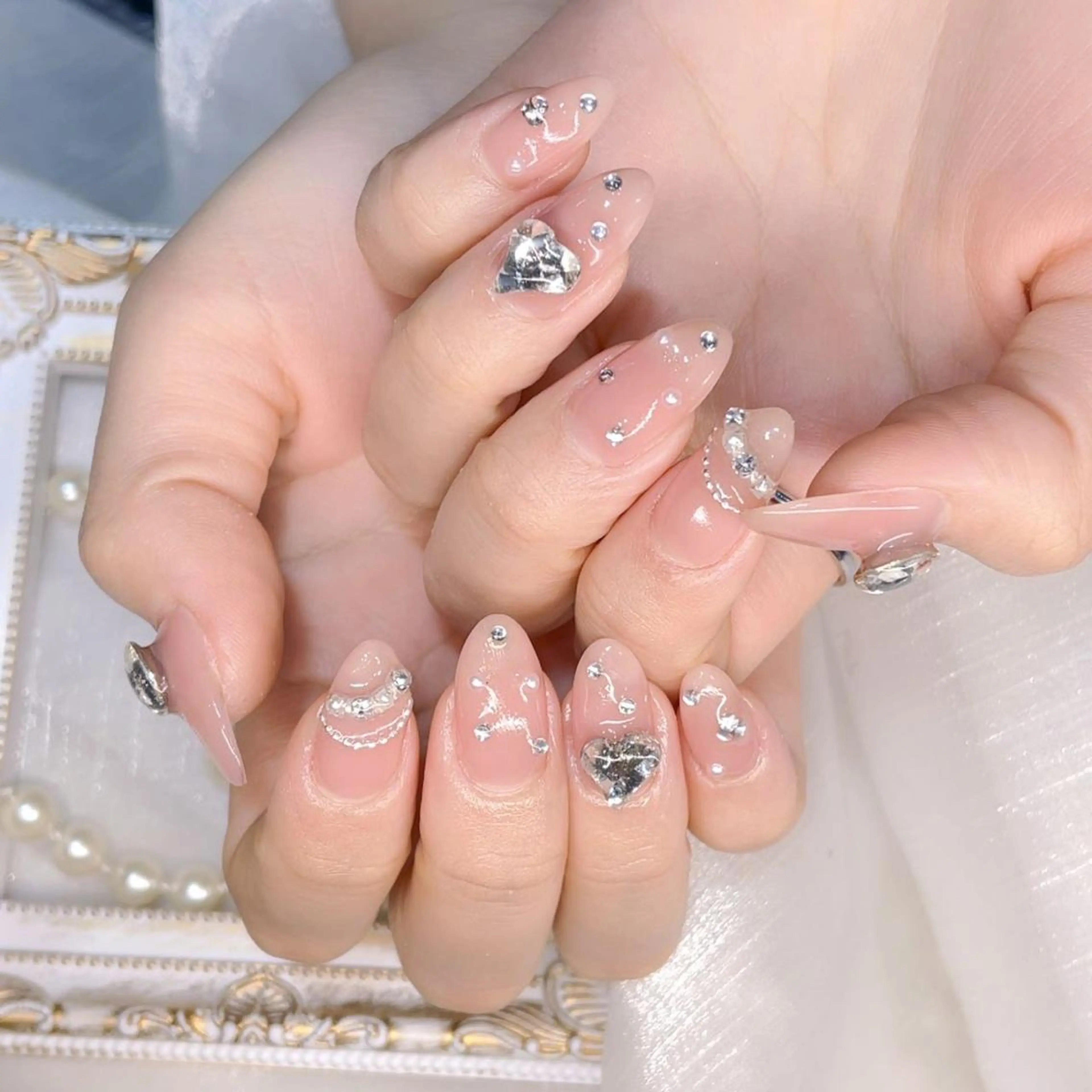 ネイル Queens 榊 まおのネイルデザイン