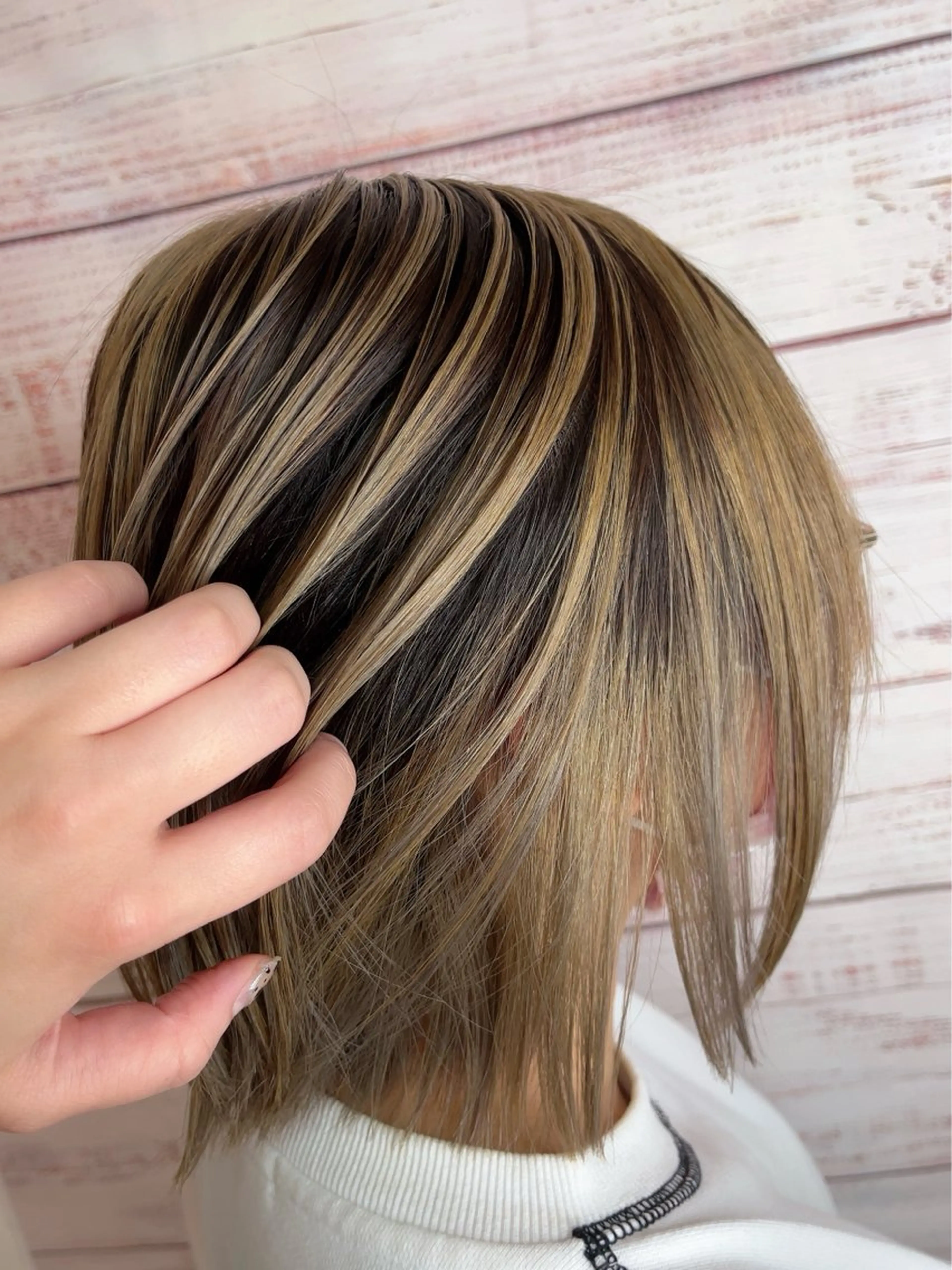 ショート カラー バレイヤージュ レイヤーカット カット ヘアカラー トリートメント NIENTE2nd所属・大良 彩水のヘアスタイル