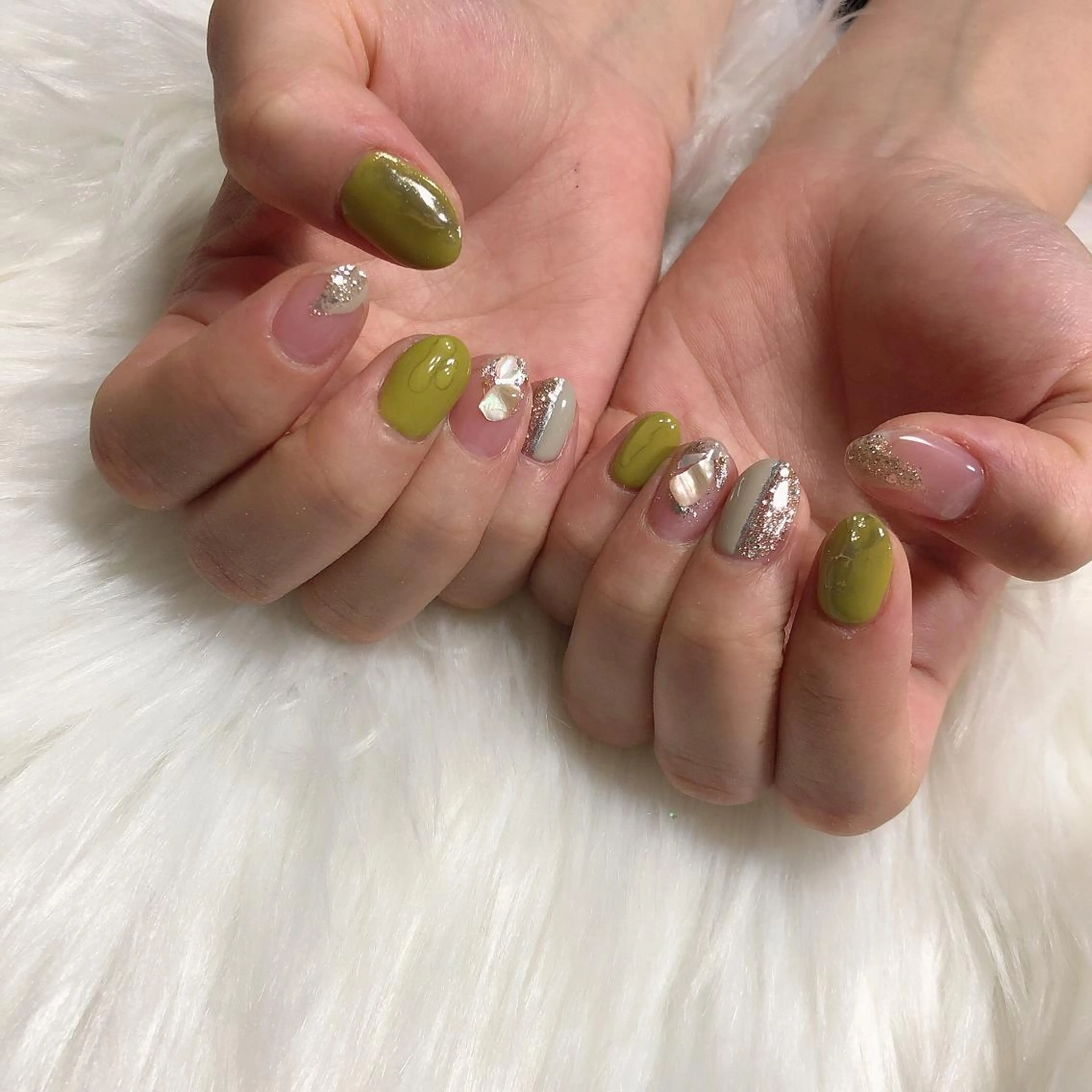 ネイル ハンドネイル 西岡 杏のネイルデザイン