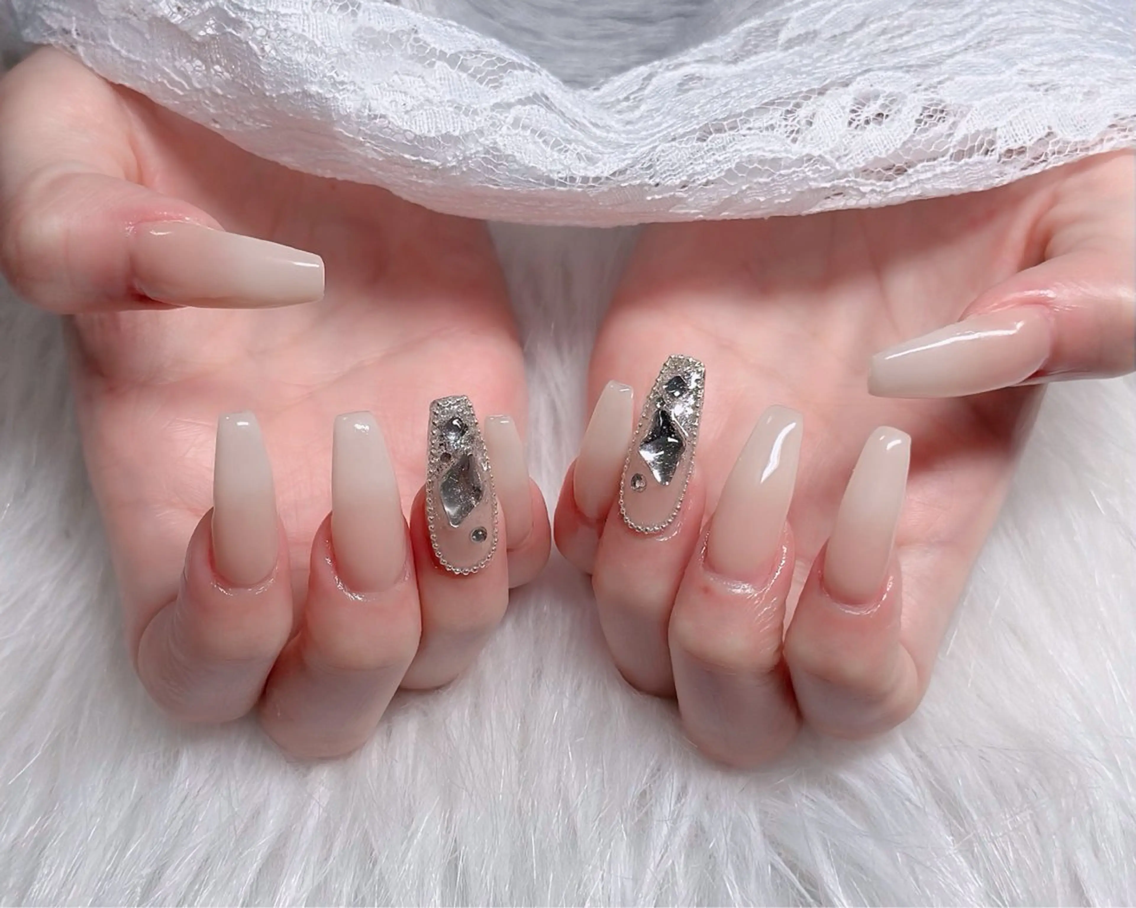 ネイル オーロラネイル フレンチネイル ジェルネイル ハロウィン 韓国ネイル ハンドネイル H.baby Nail Salonのネイルデザイン