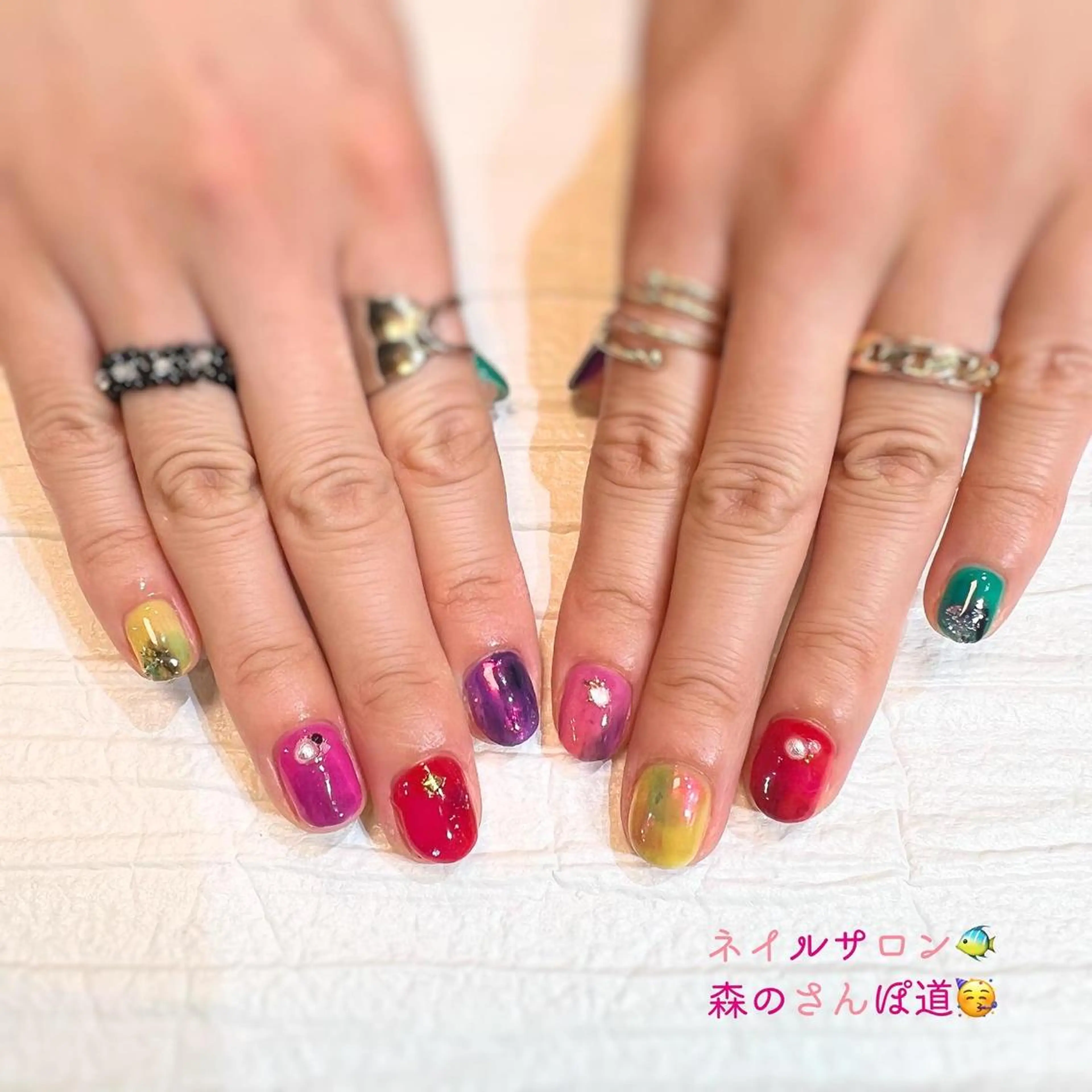 ネイル ハンドネイル ショートネイル 森のさんぽ道のネイルデザイン