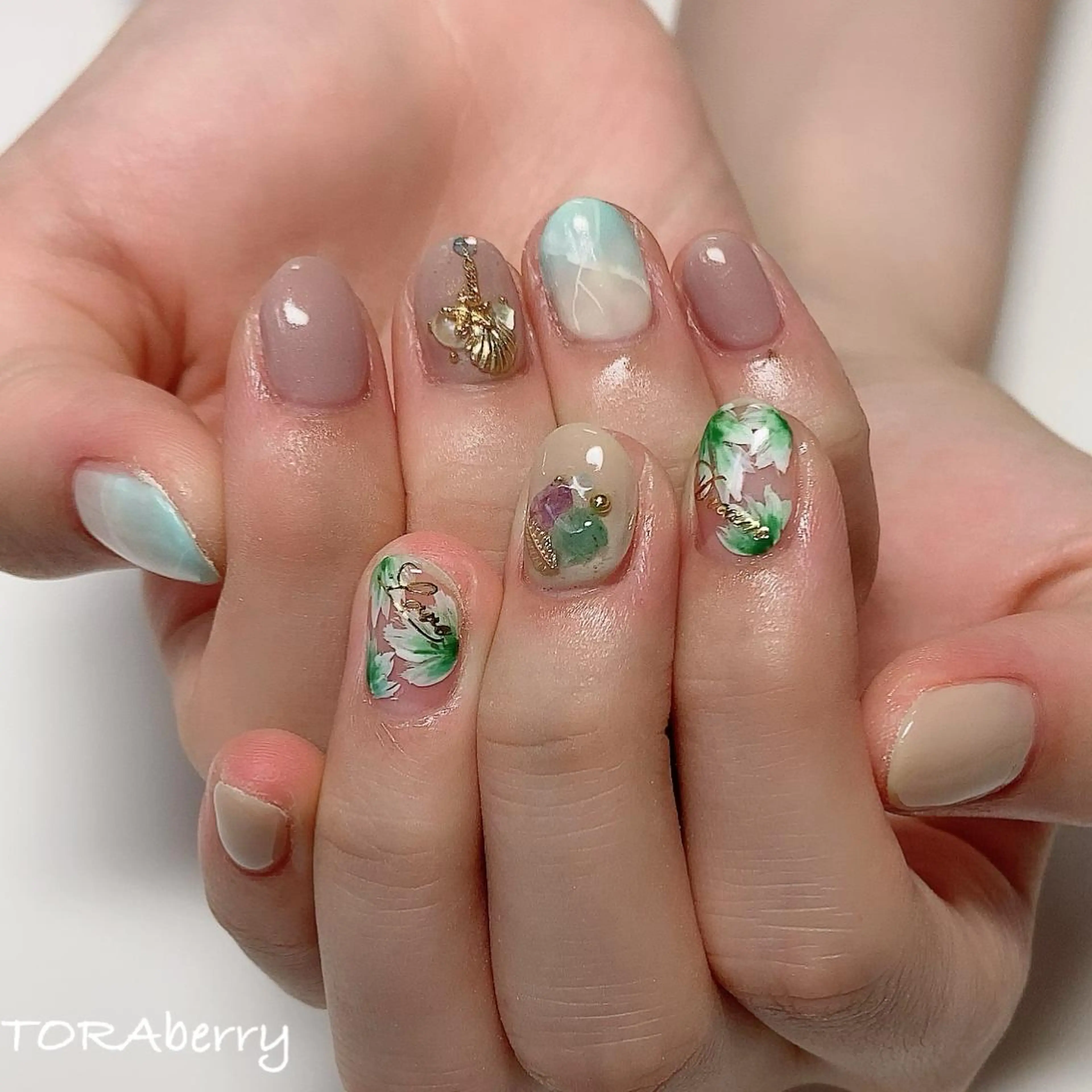 ネイル ハンドネイル ネイリスト なつみのネイルデザイン