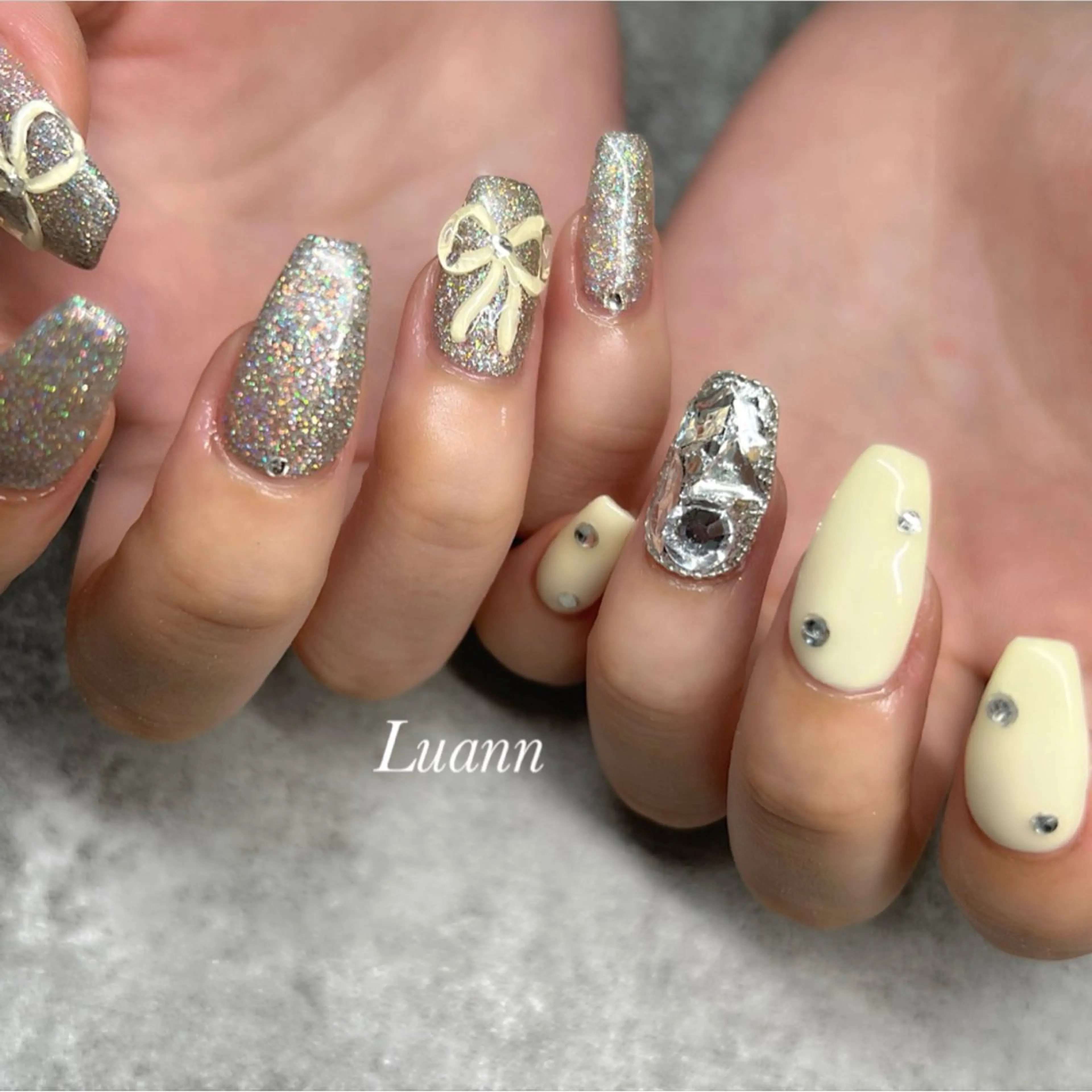 ネイル 韓国ネイル ラメ(グリッター) ニュアンスネイル ぷっくりネイル リボン ハンドネイル Luann nail Sakiのネイルデザイン