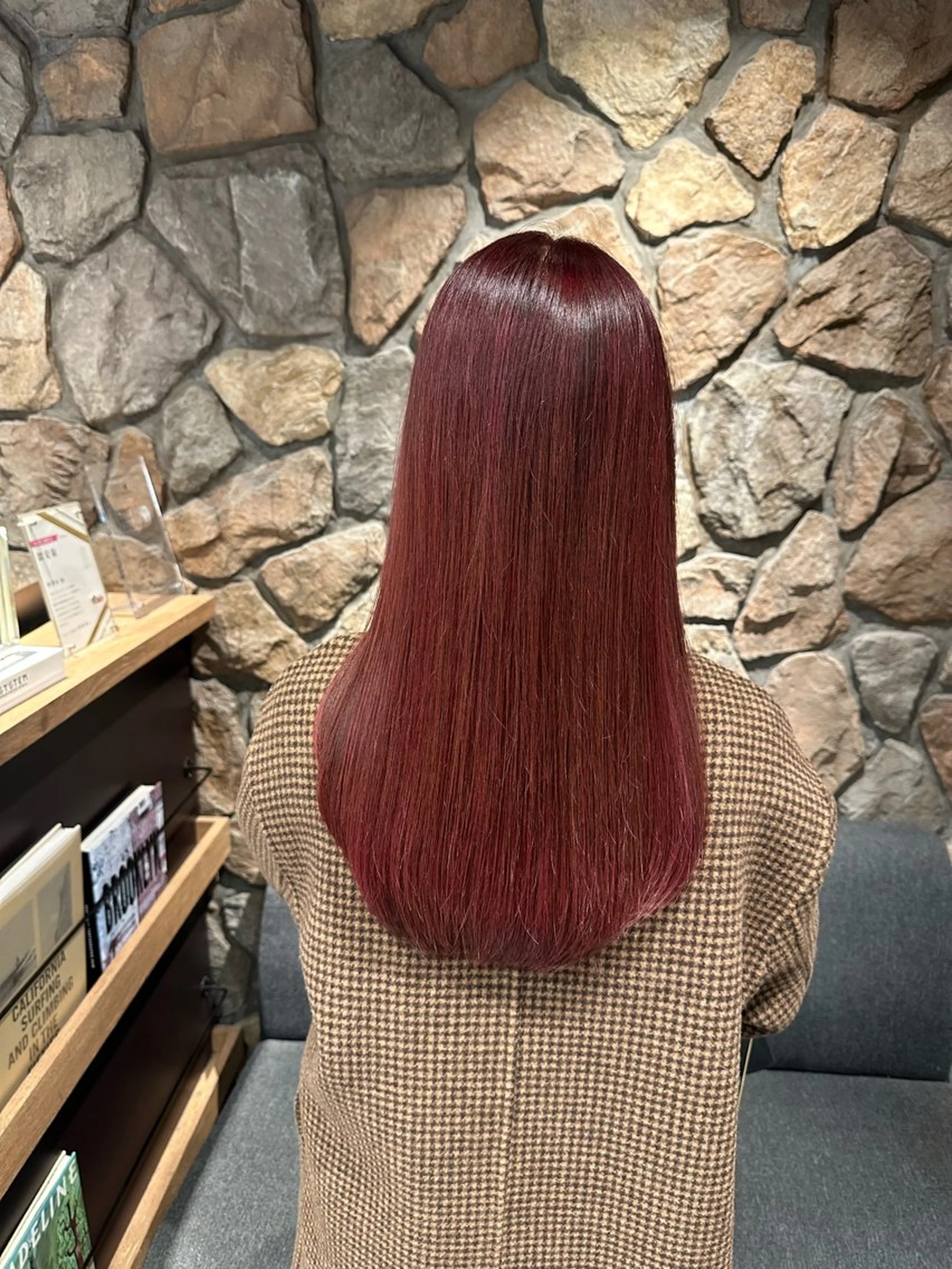 ロング カラー ボルドーカラー レッドカラー まろやかなベージュ 小池春樹のヘアスタイル
