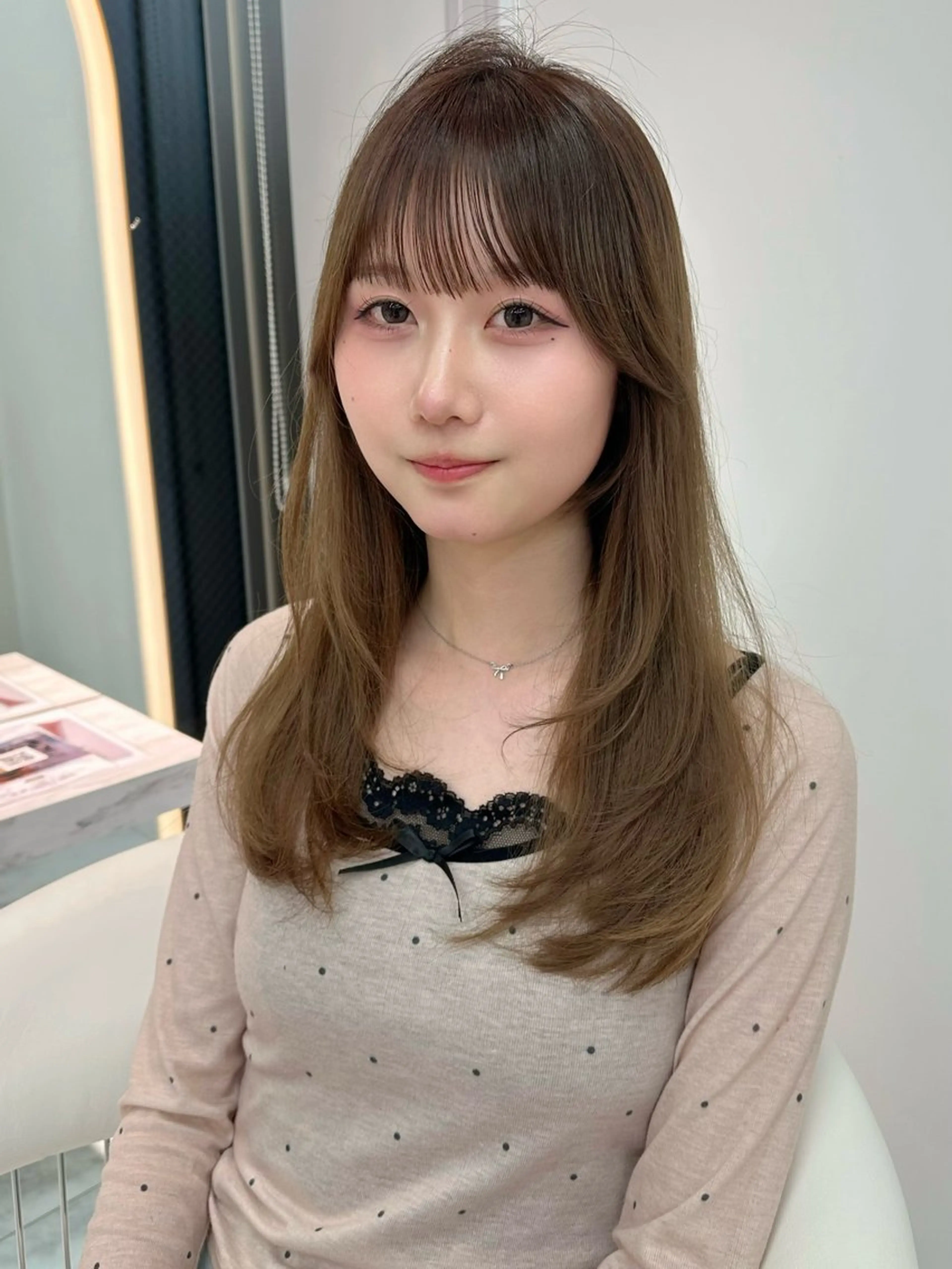 セミロング カット ヘアカラー トリートメント Lond  Emi 艶髪モテヘアのヘアスタイル