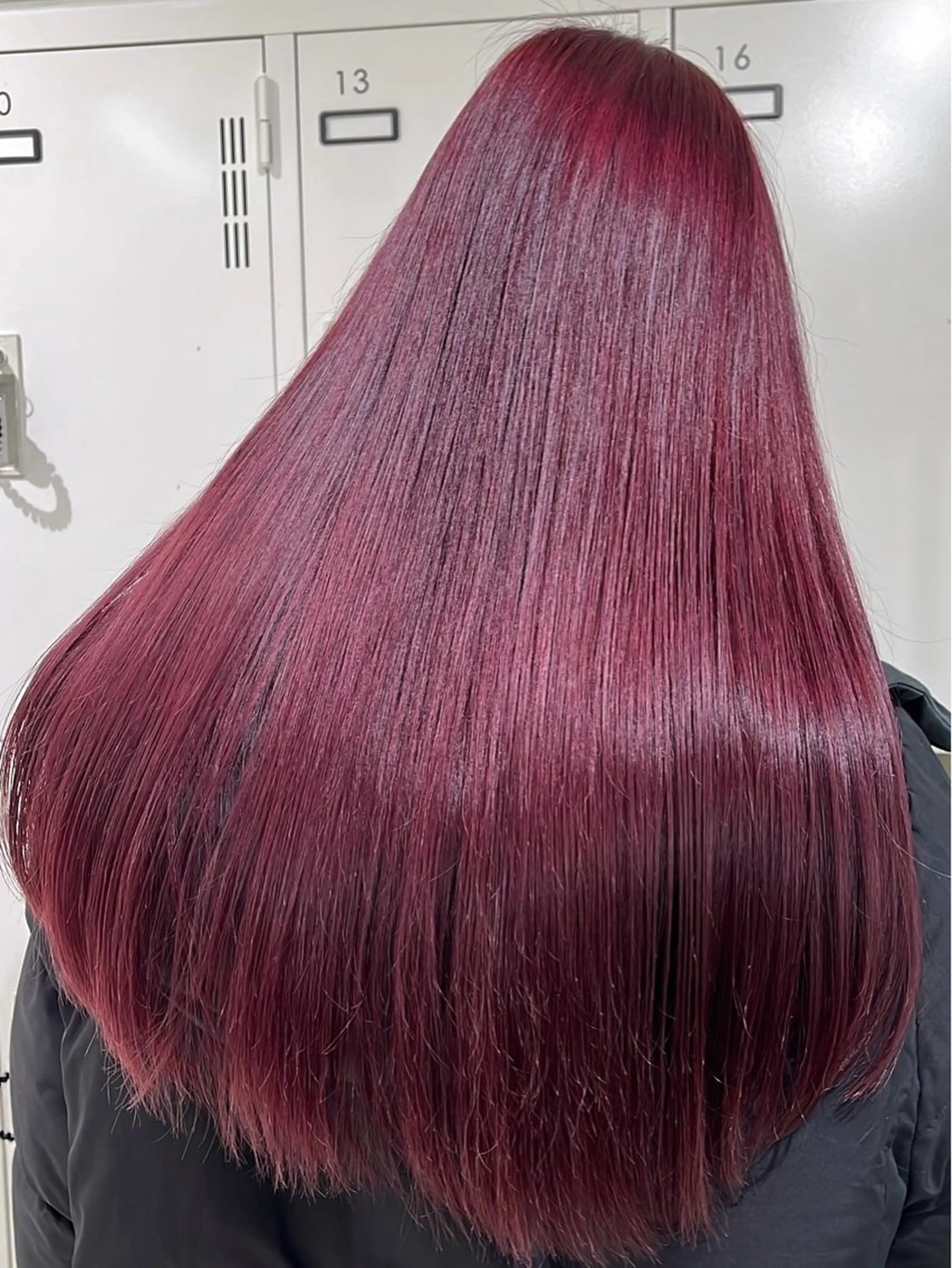 ロング カラー ブリーチ カット ヘアカラー トリートメント ヘッドスパ 【カラー支持率No. 1】リノ🪐のヘアスタイル