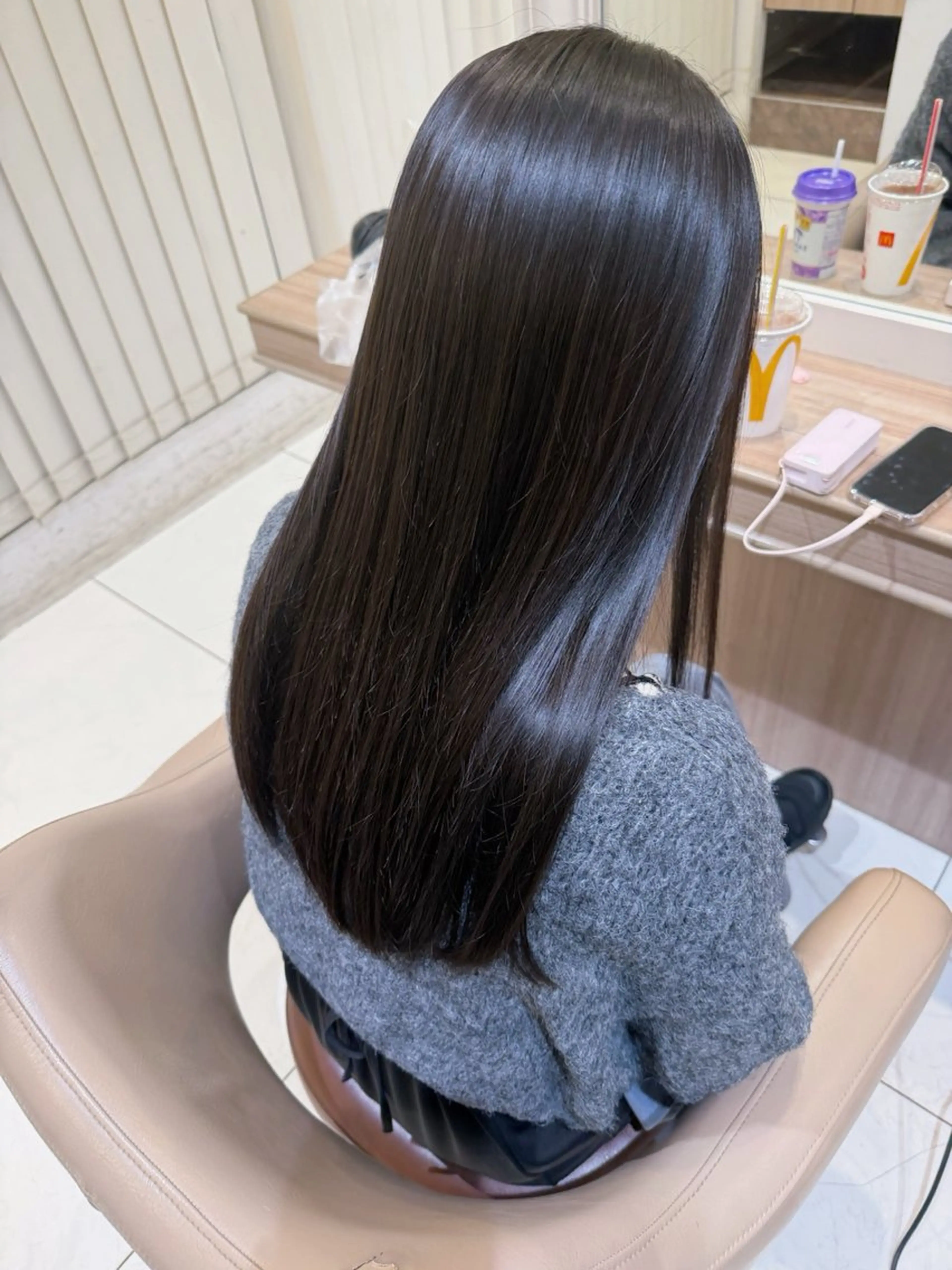 ロング パーマ 縮毛矯正 トリートメント ハイトーンカラー☁️ 西條 楓花のヘアスタイル