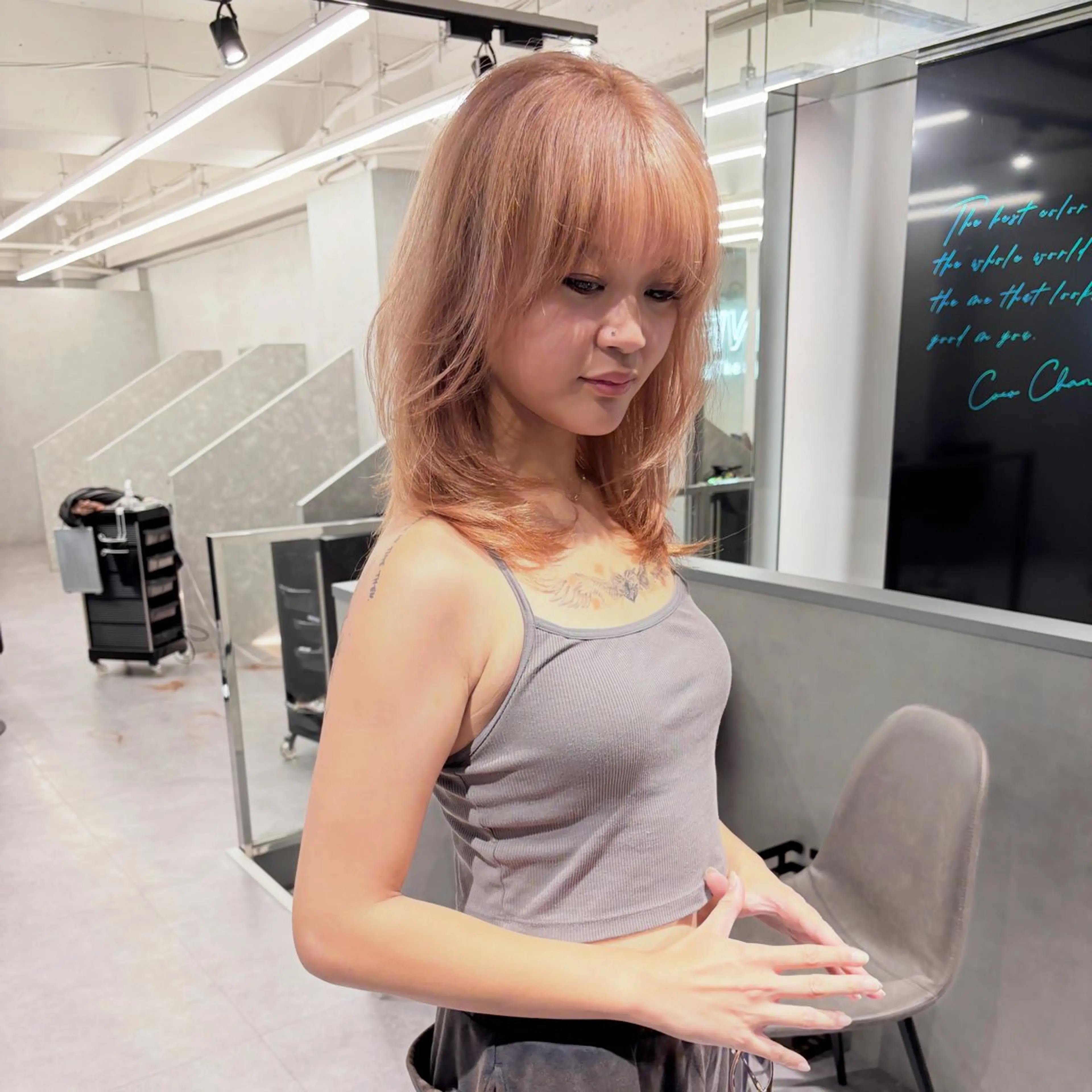 ミディアム カラー ブロンド オレンジ 韓国風ヘア レイヤーカット ヘアカラー デザインカラー 小西勇次のヘアスタイル