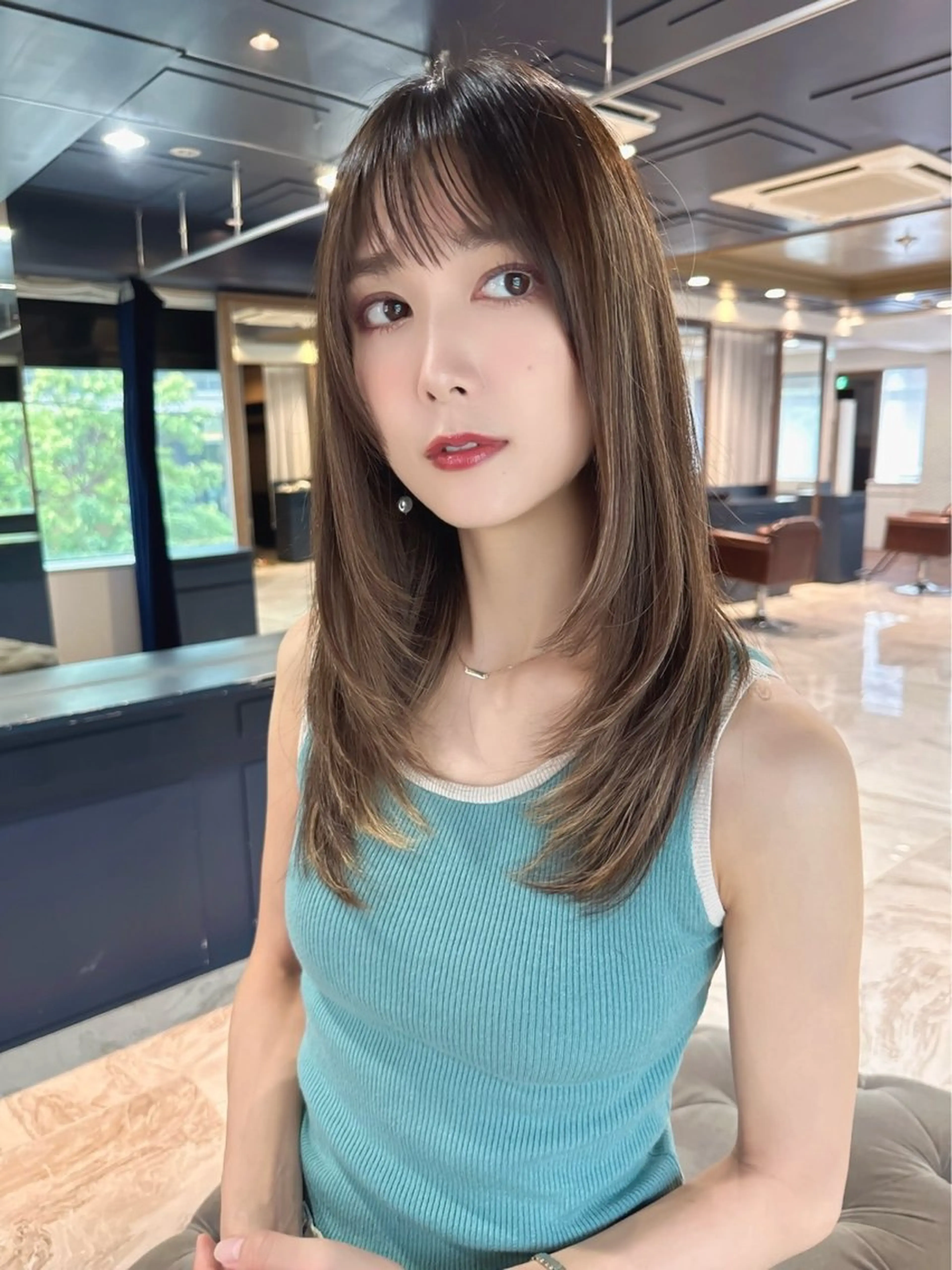 ロング 顔まわりレイヤー 顔周りカット レイヤーカット 🌷透明感カラー🌷 内田零菜のヘアスタイル