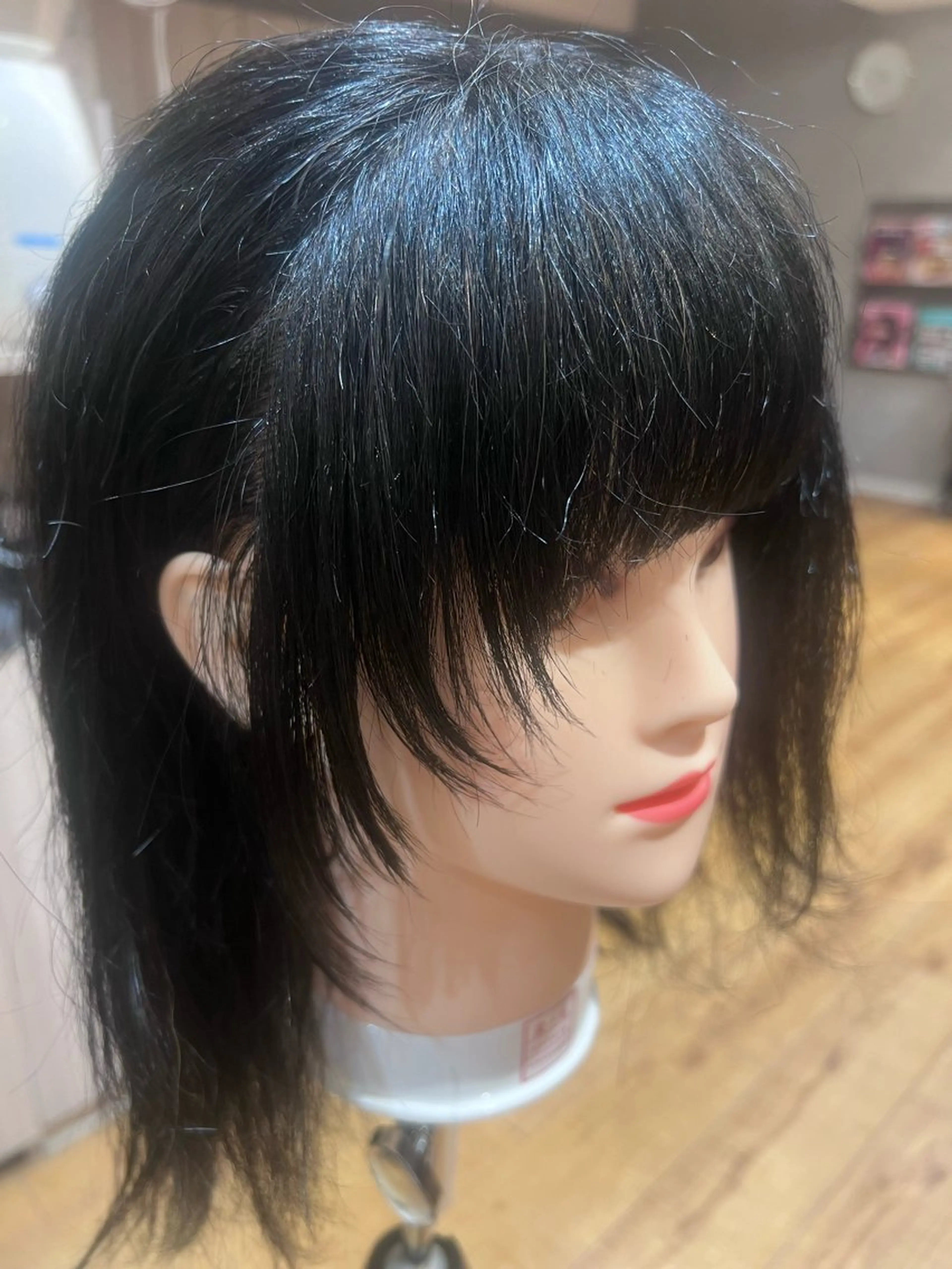 セミロング 顔まわりレイヤー 顔周りカット レイヤーカット 土田 和泉のヘアスタイル