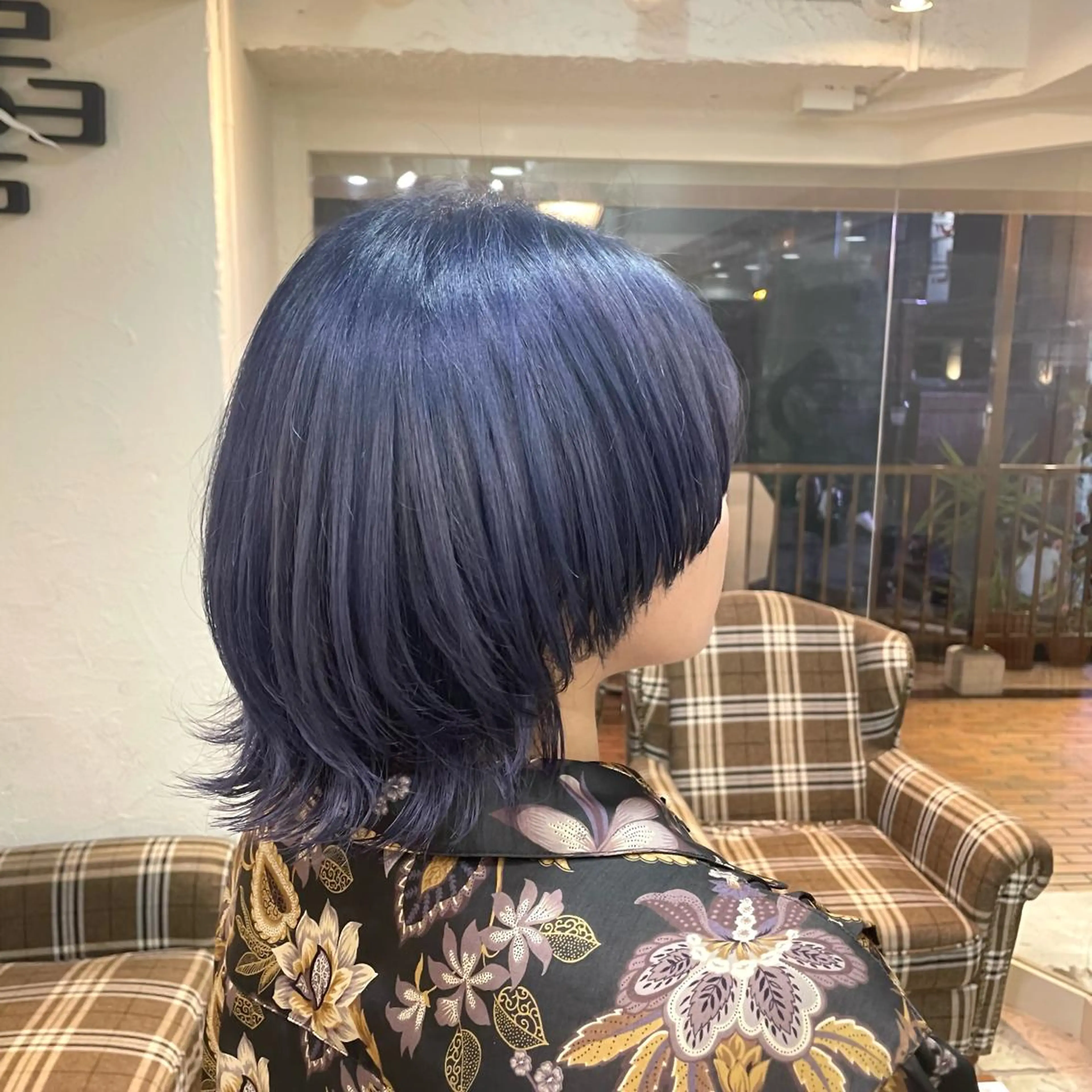 ショート カラー ラベンダーカラー ネイビーカラー ウルフカット Hiroto／ インナーカラー／神戸のヘアスタイル