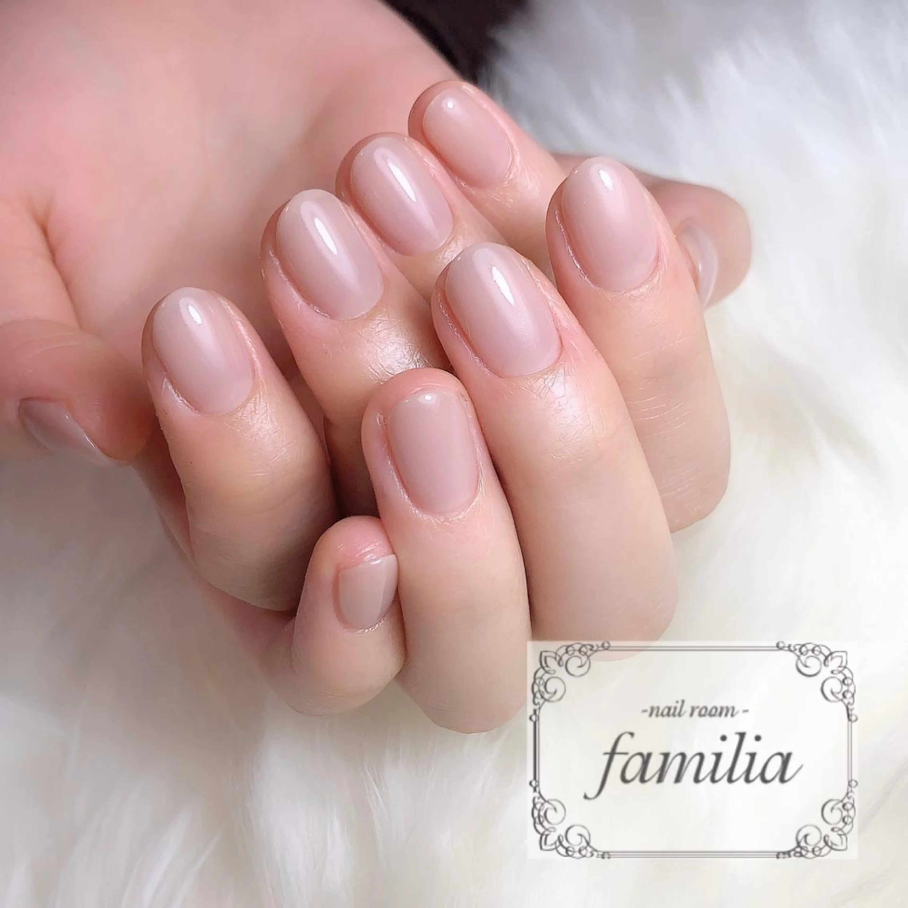 ネイル ハンドネイル -nailroom- familiaのネイルデザイン